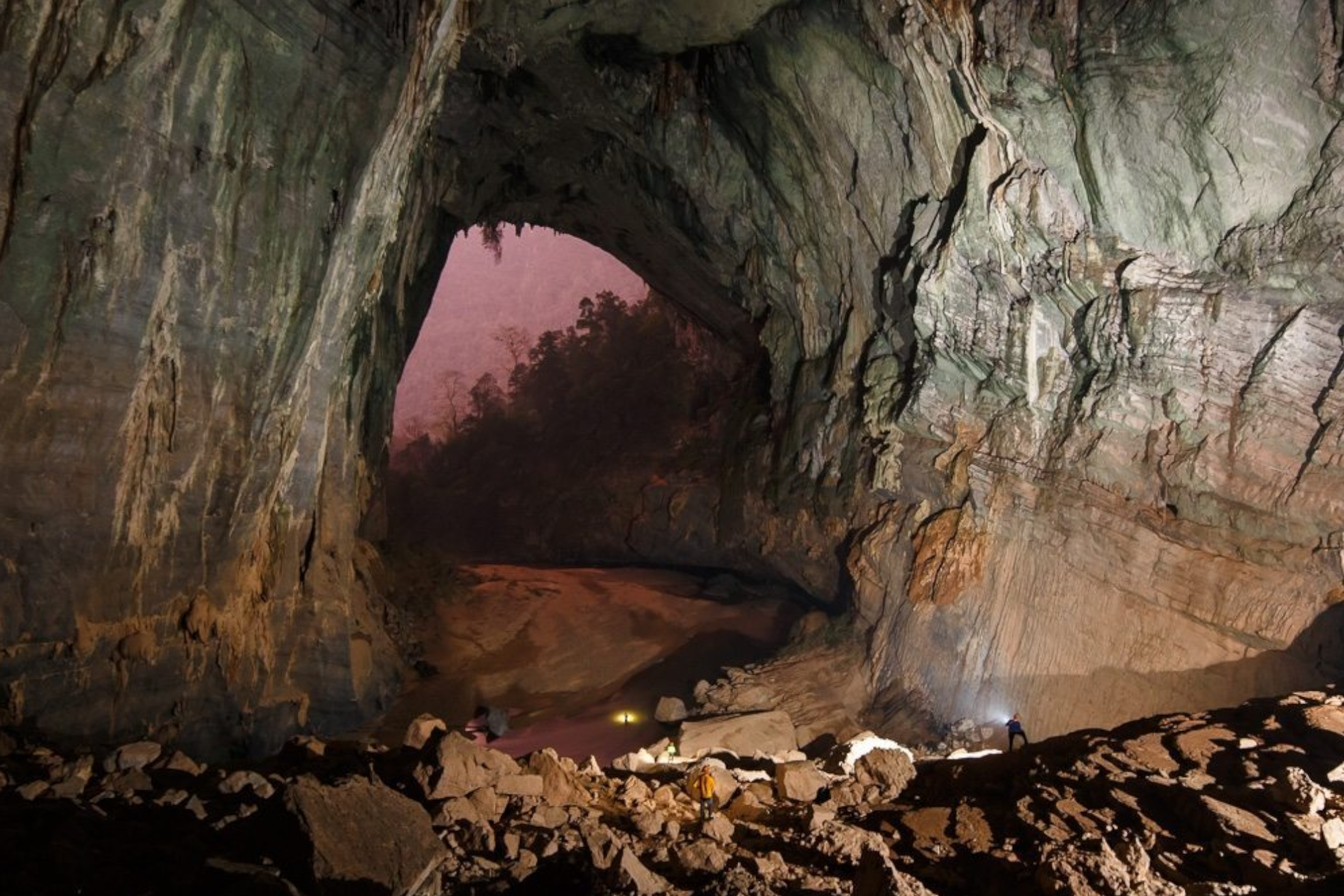 Imagen de archivo de una cueva en Vietnam EFE