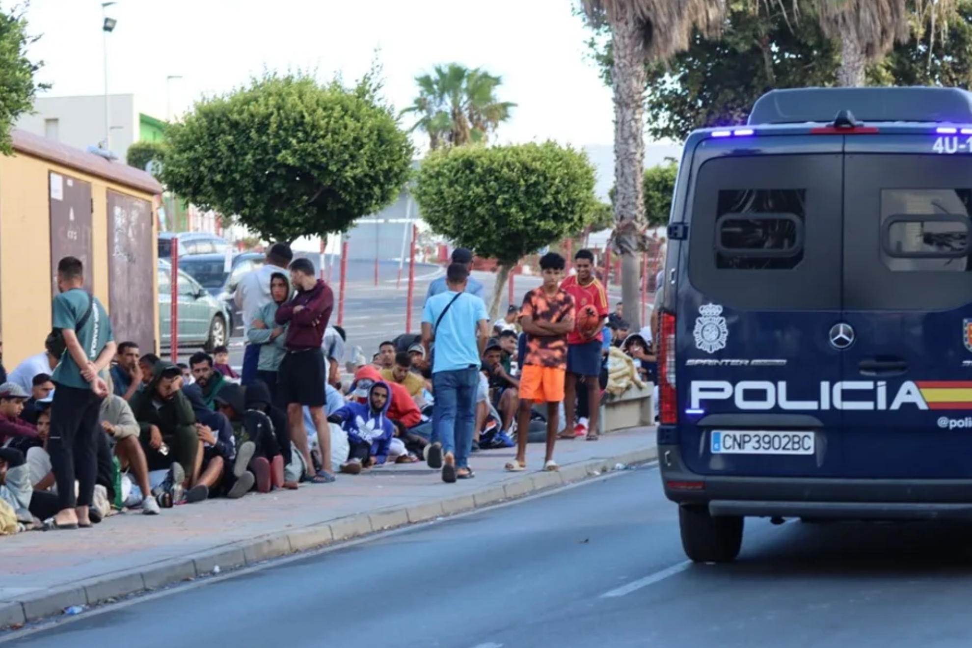 El miedo de una vecina de Ceuta ante la presión migratoria EFE