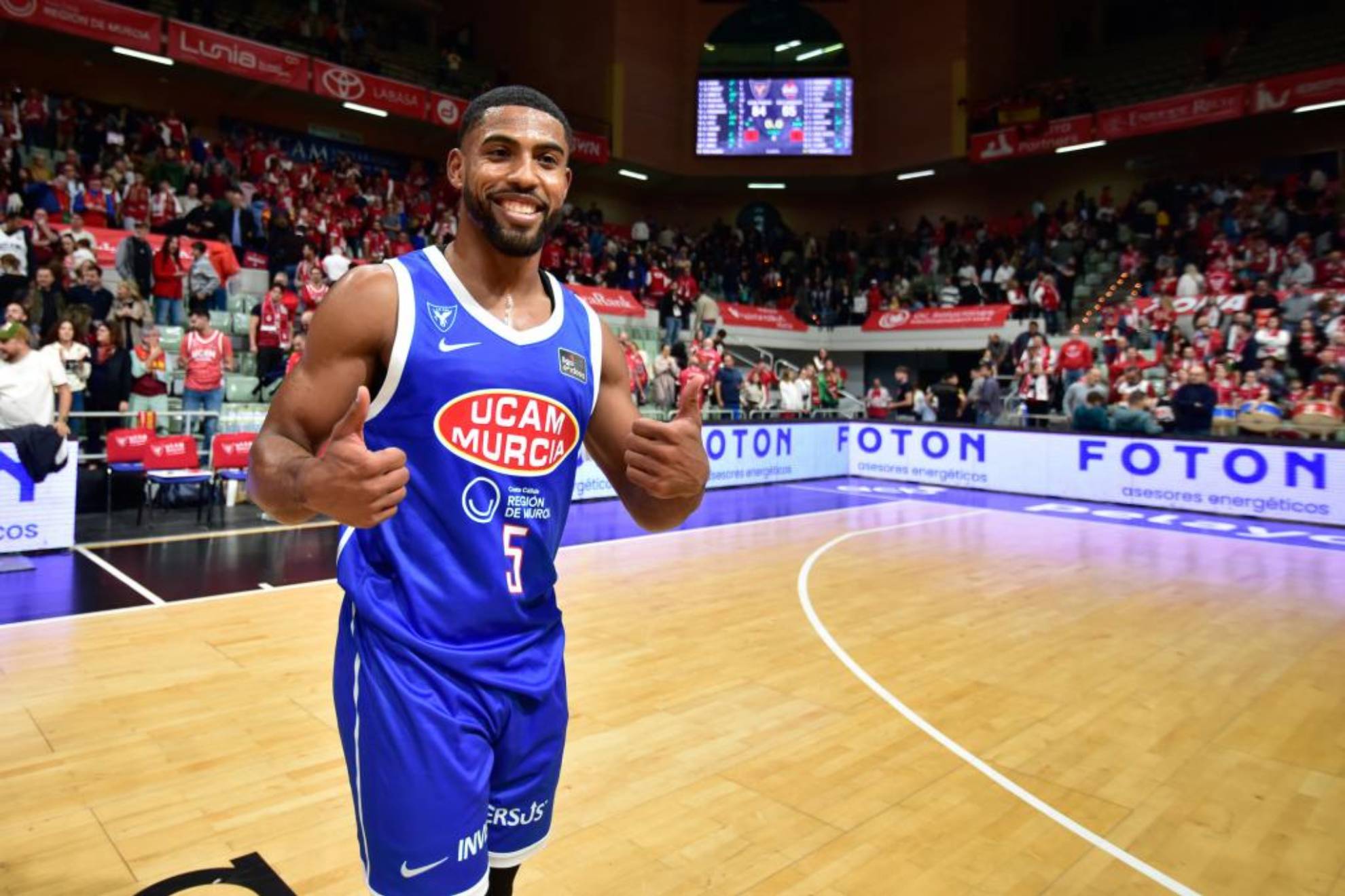 David DeJulius, en un partido con el UCAM Murcia. ACB PHOTO