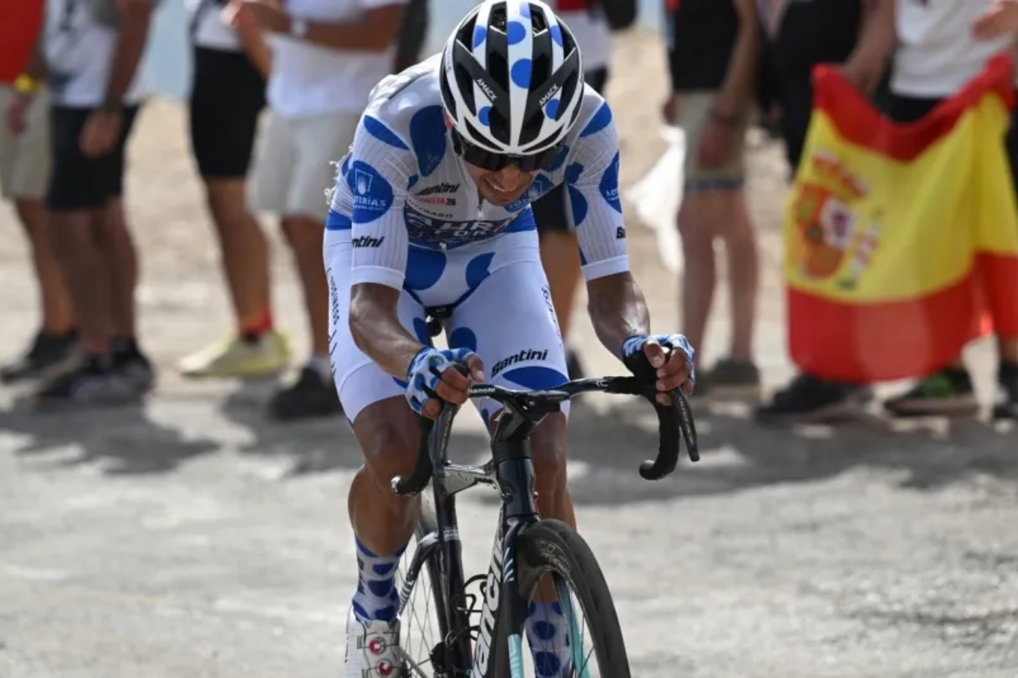 Santiago Buitrago se proclamó vencedor de la montaña en la Vuelta 2026.