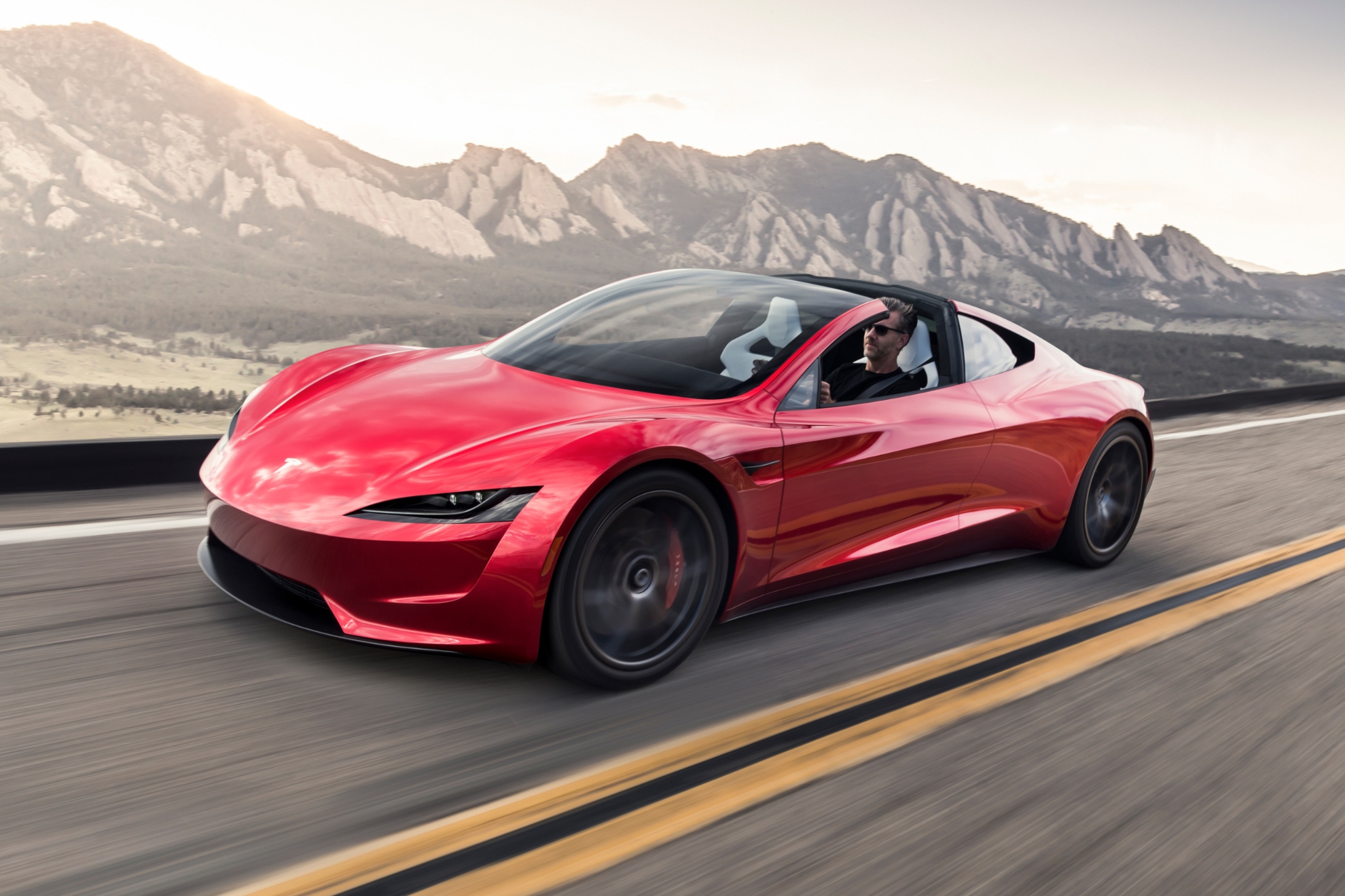 El Tesla Roadster se mostró por primera vez... hace casi diez años