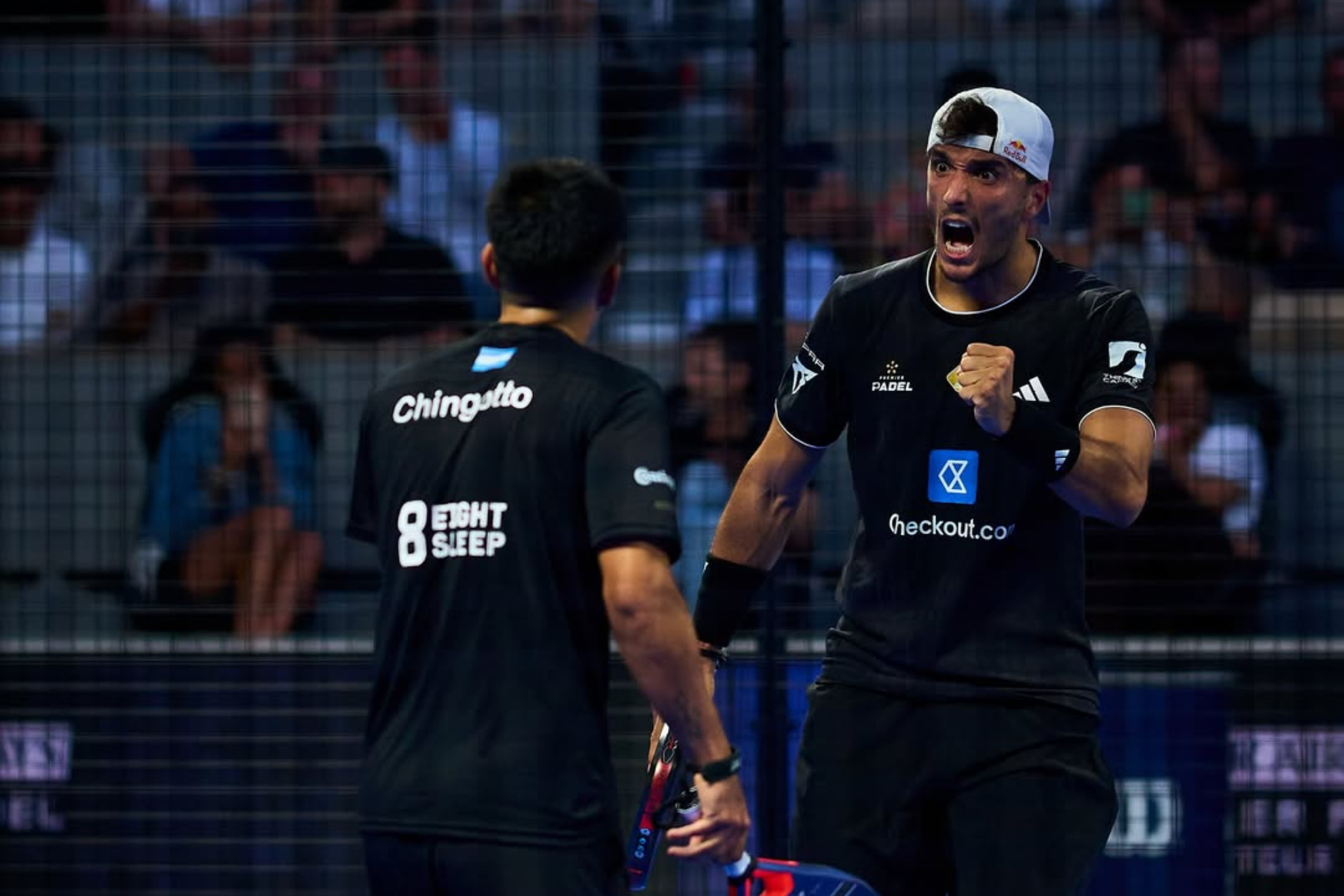 Galán y Chingotto celebran el pase. Premier Padel