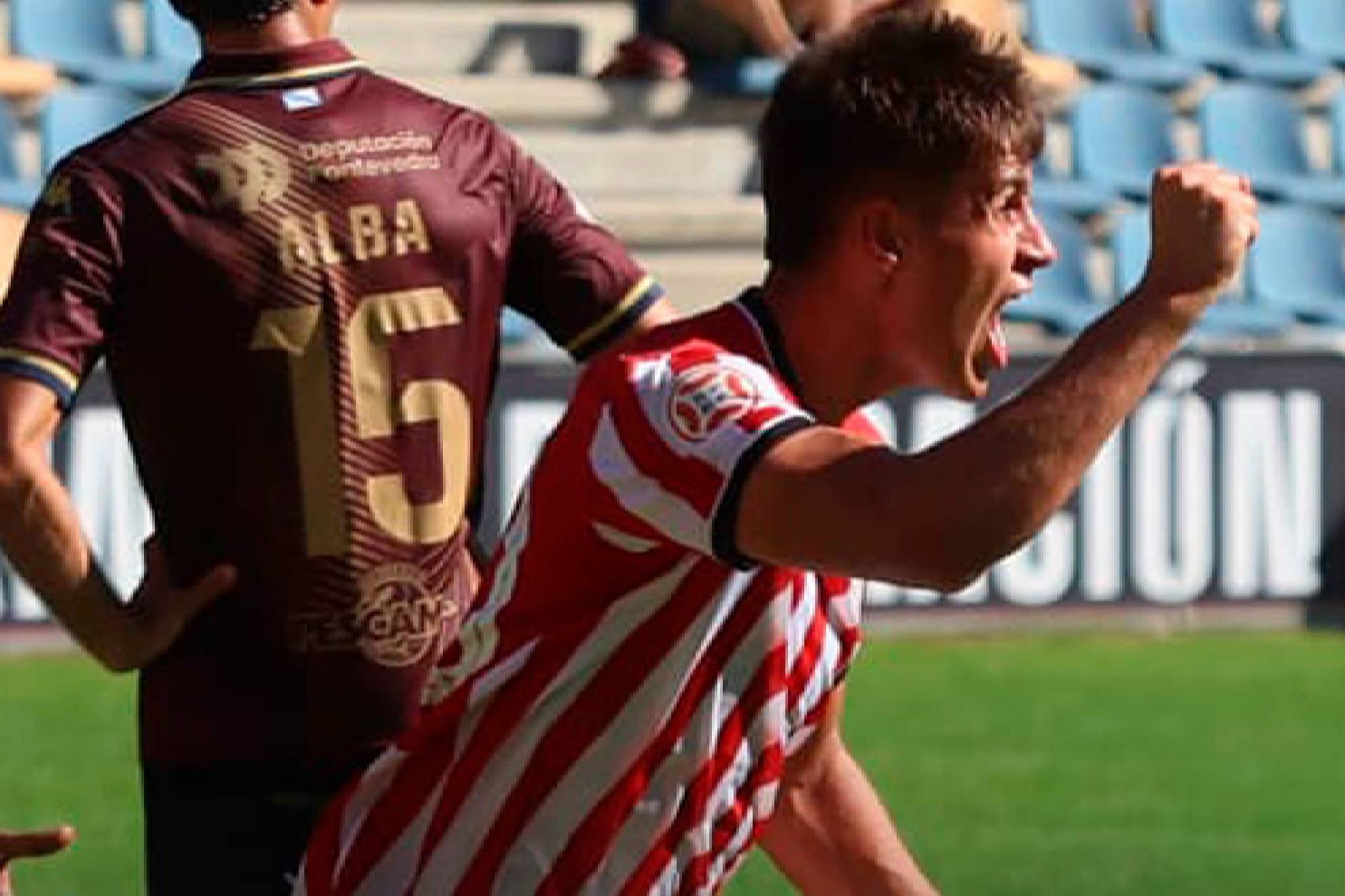 El Bilbao Athletic se adaptó mejor al terreno de juego de Pasarón