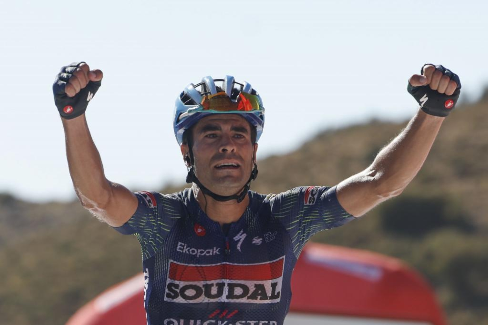 Landa, celebrando en meta. EFE
