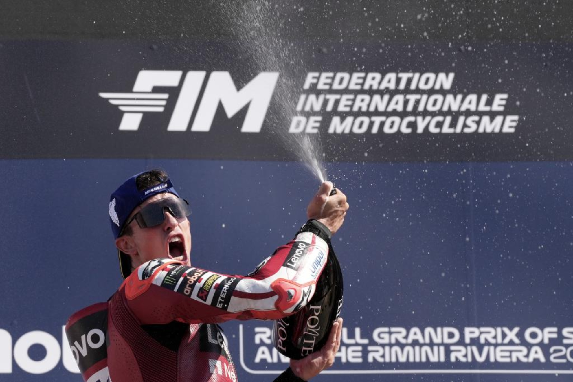 Marc Márquez, en el podio de Misano.