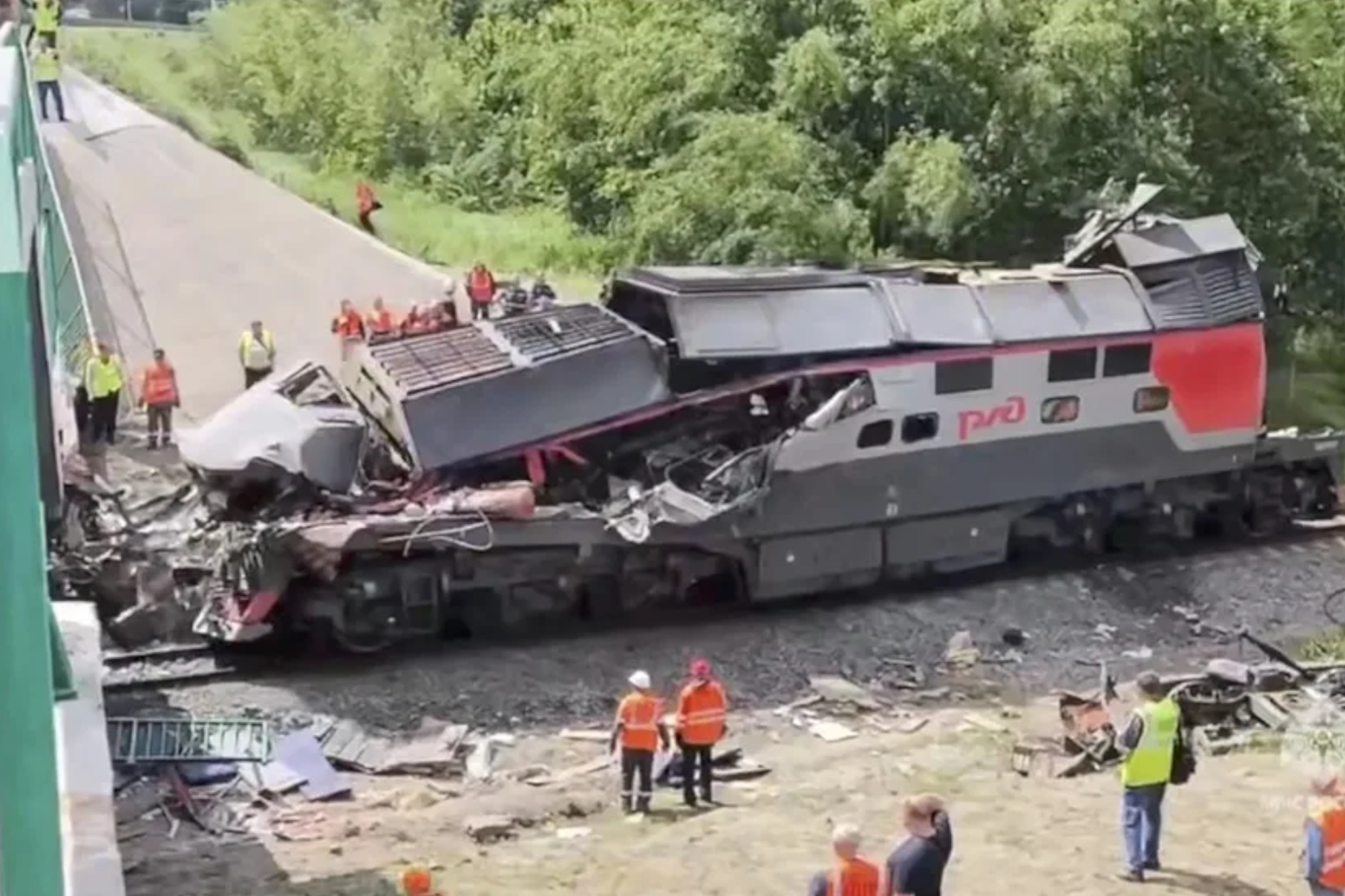 Imagen de un tren destruído en Rusia EFE