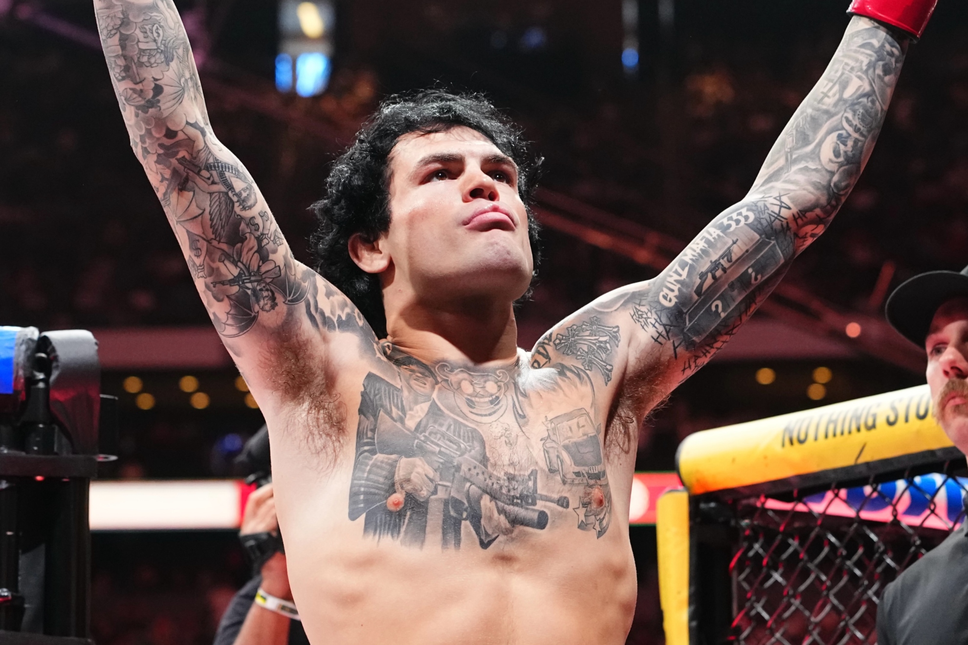 Tommy McMillen durante UFC Noche. UFC.