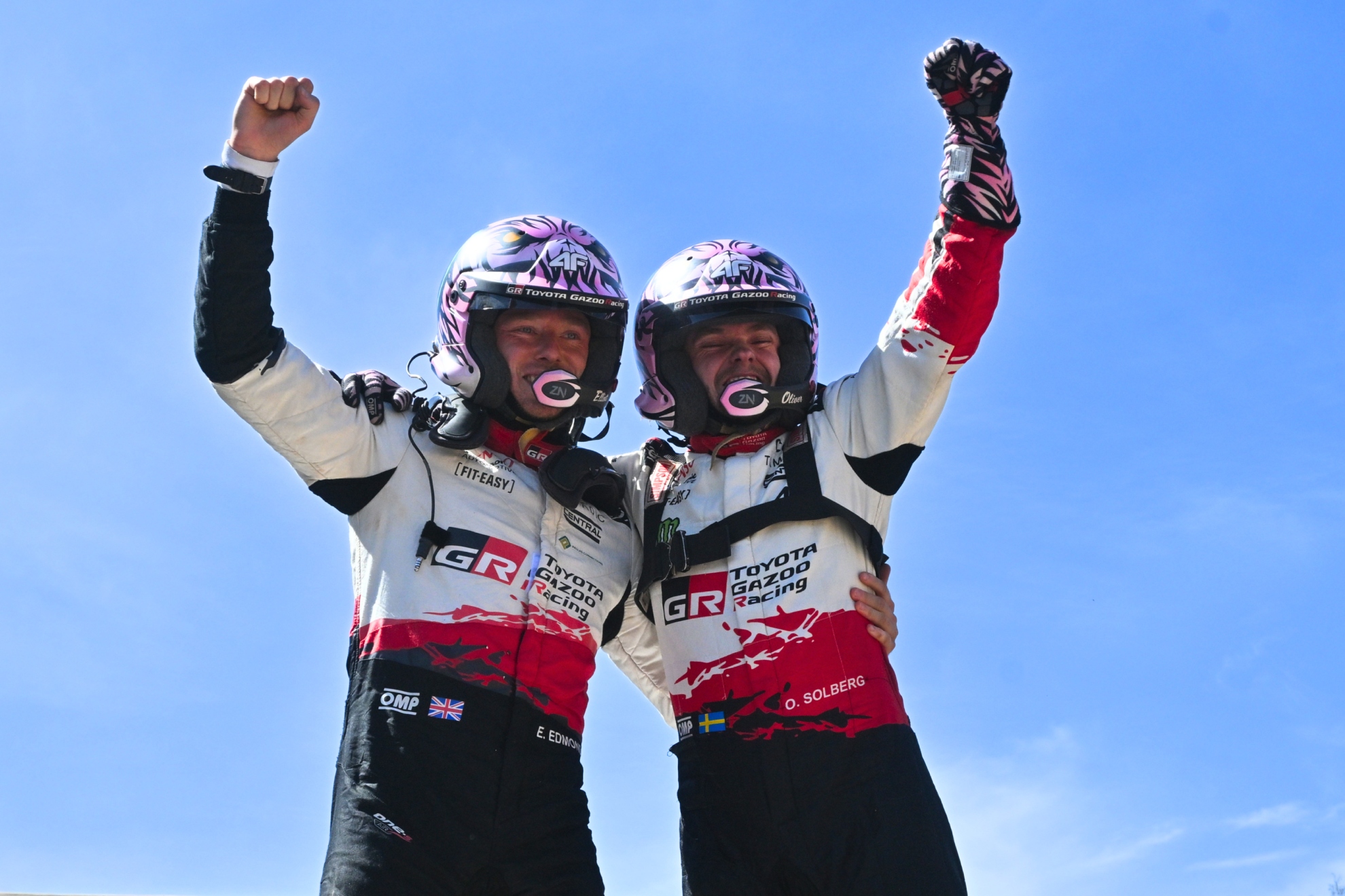 Solberg celebra la victoria en Chile.