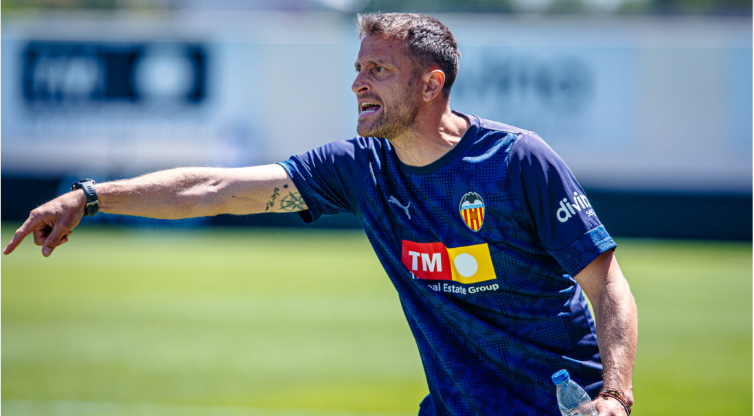 Oscar Sánchez, nuevo entrenador provisional del Valencia.