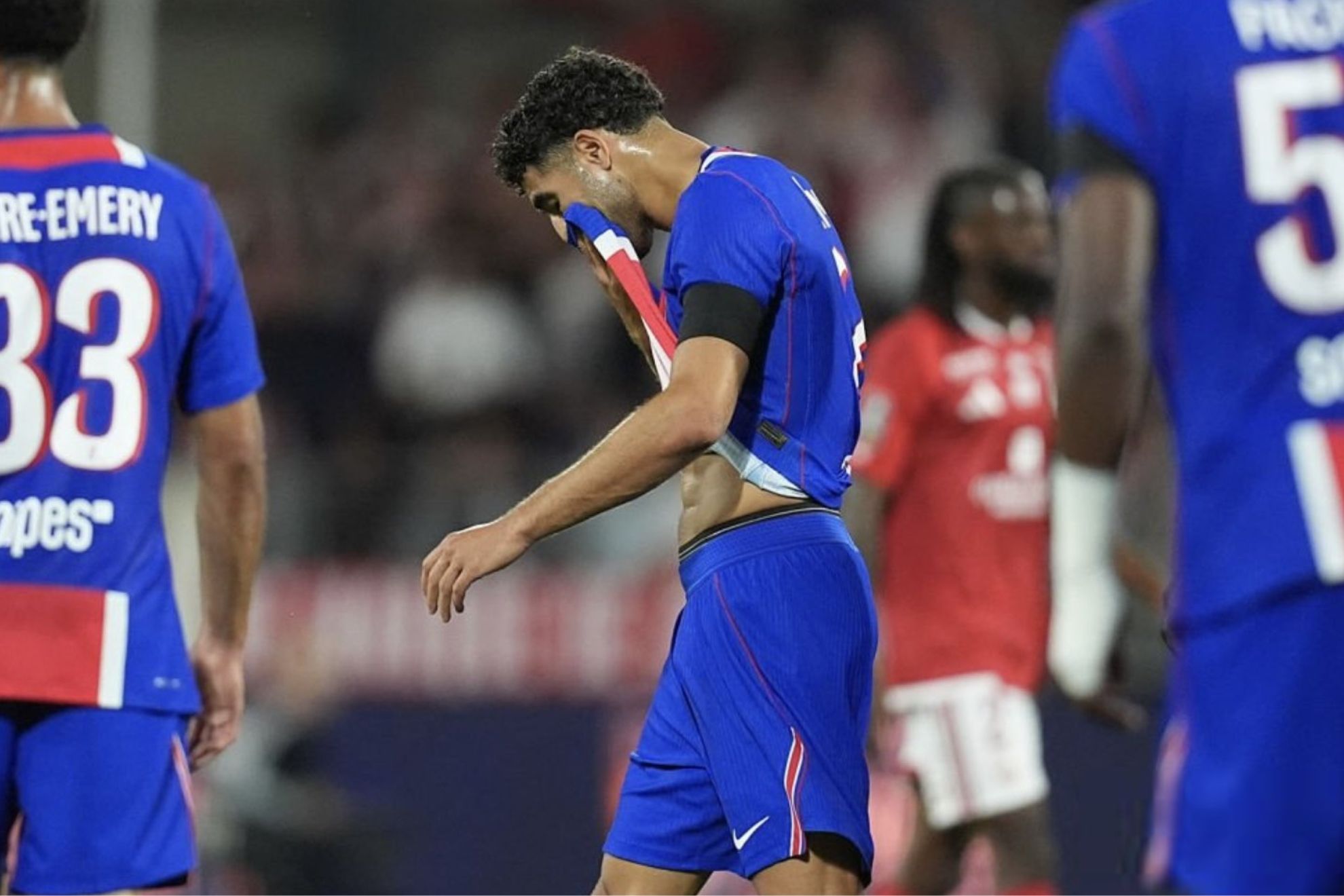 Hakimi se retira lesionado contra el Brest