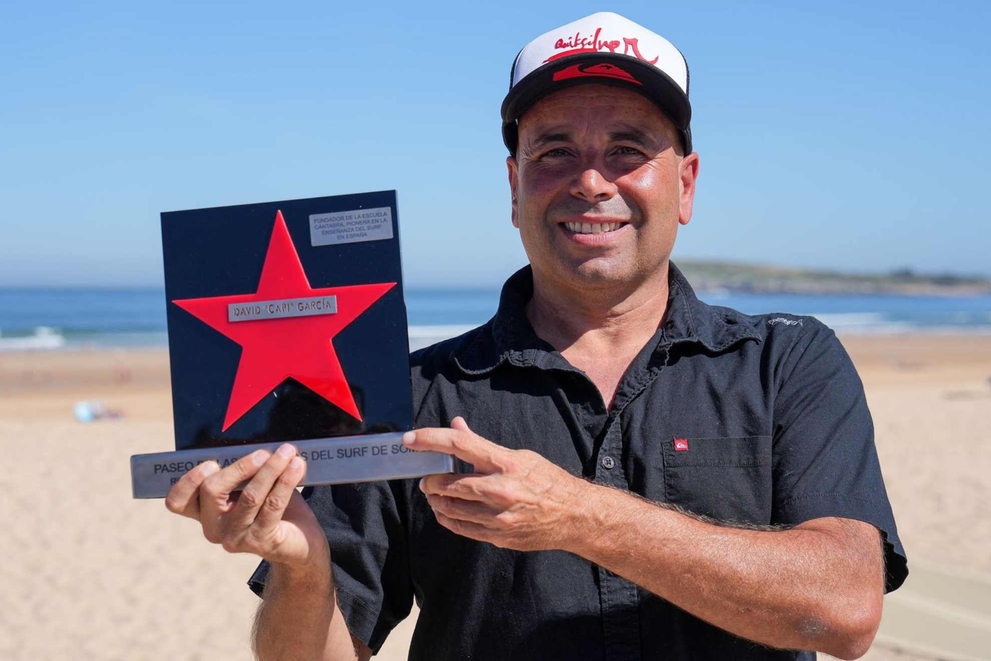 David 'Capi' García, con la estrella. Edu Bartolomé / Comunicasurf