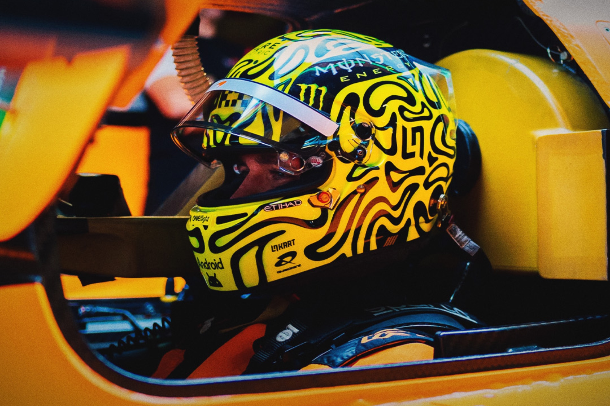 Lando Norris, al volante del McLaren MCL-HY GTR McLaren