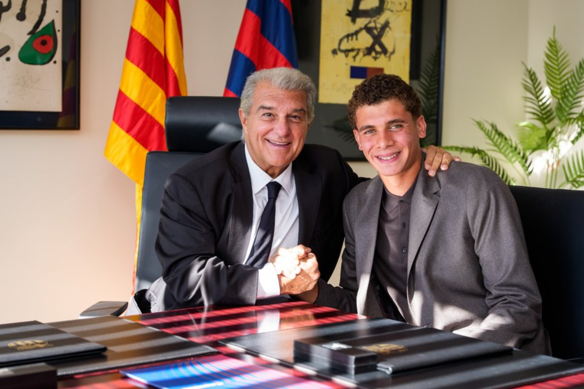 Hamza y Laporta. FC BARCELONA