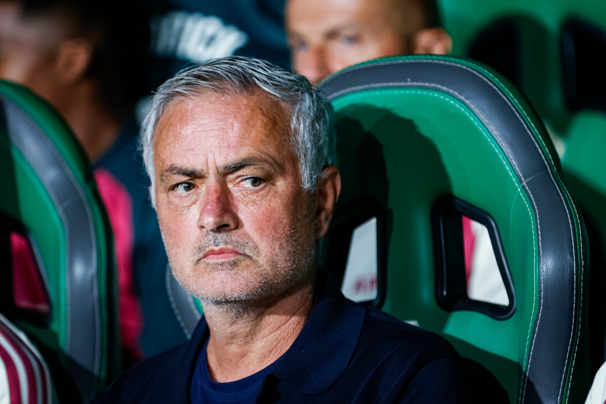Mourinho, en el banquillo ante el Elche. ABEL F. ROS