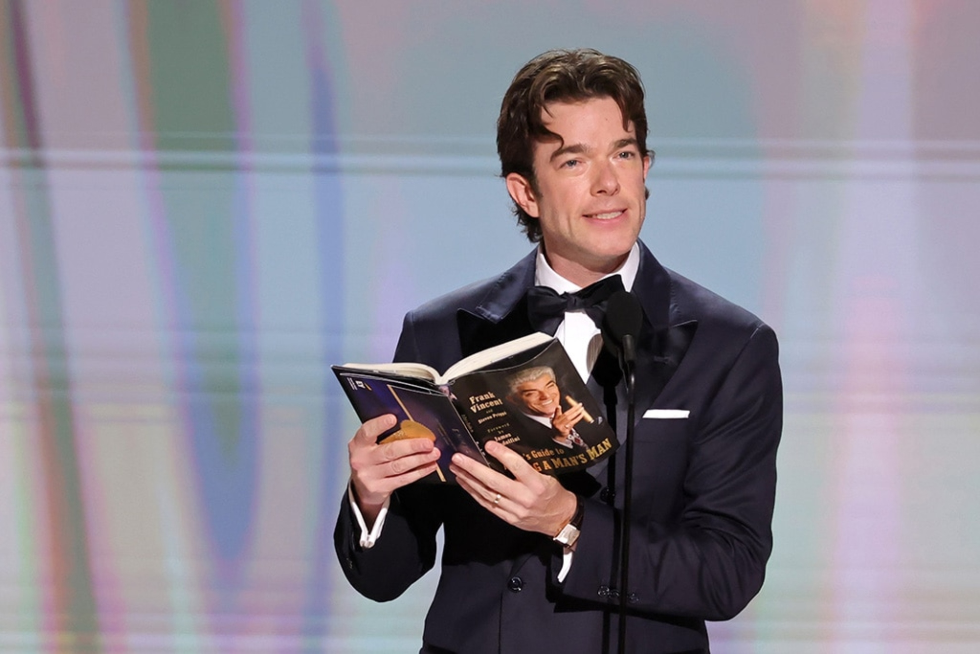 Mulaney en la gala de los Premios Emmy.