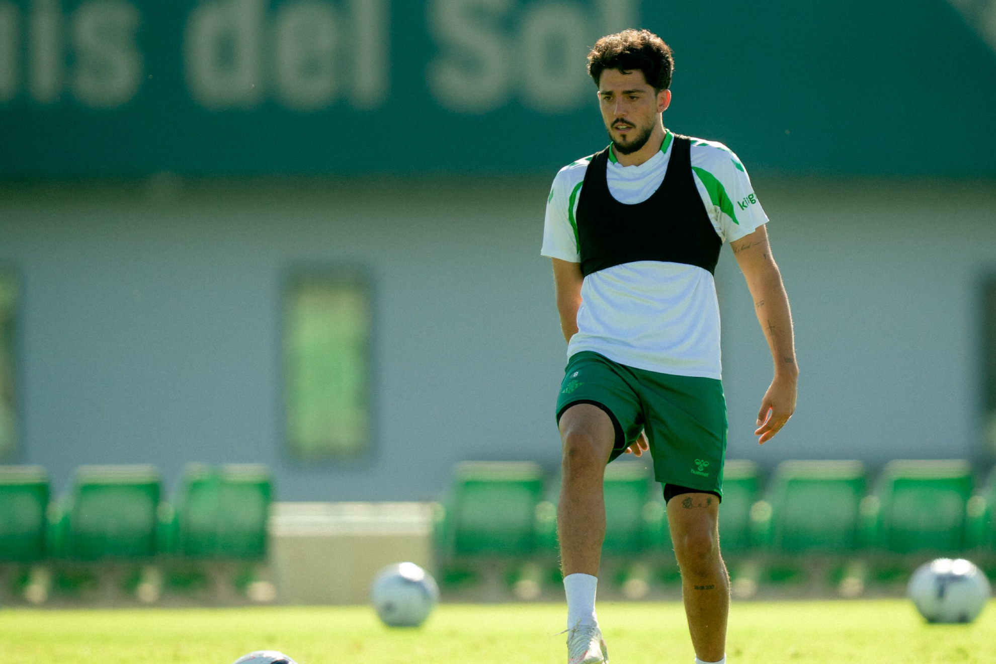 Fornals, en un entrenamiento REAL BETIS