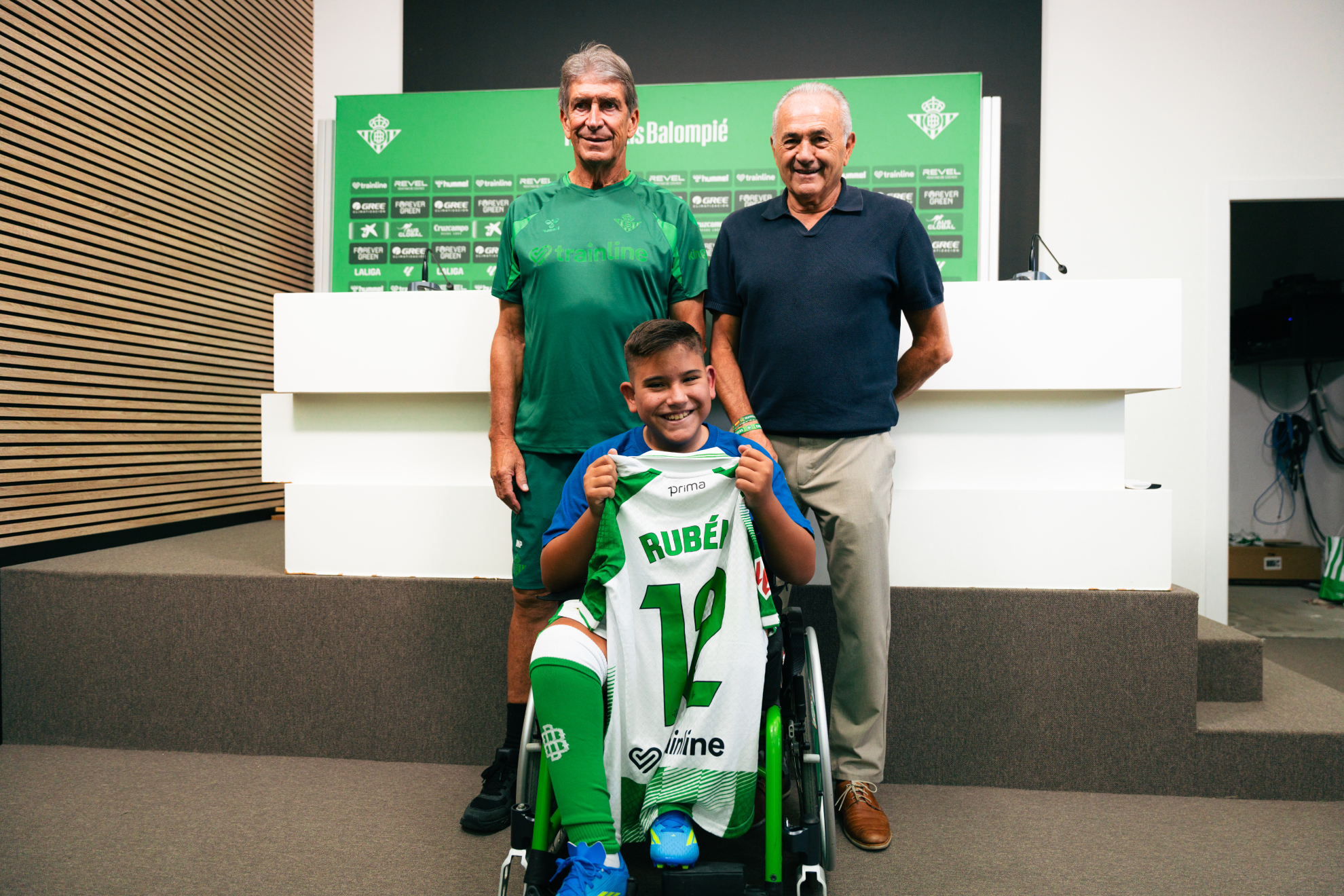 Rubén, Fichaje Estrella de la Fundación, junto a Pellegrini y Gordillo