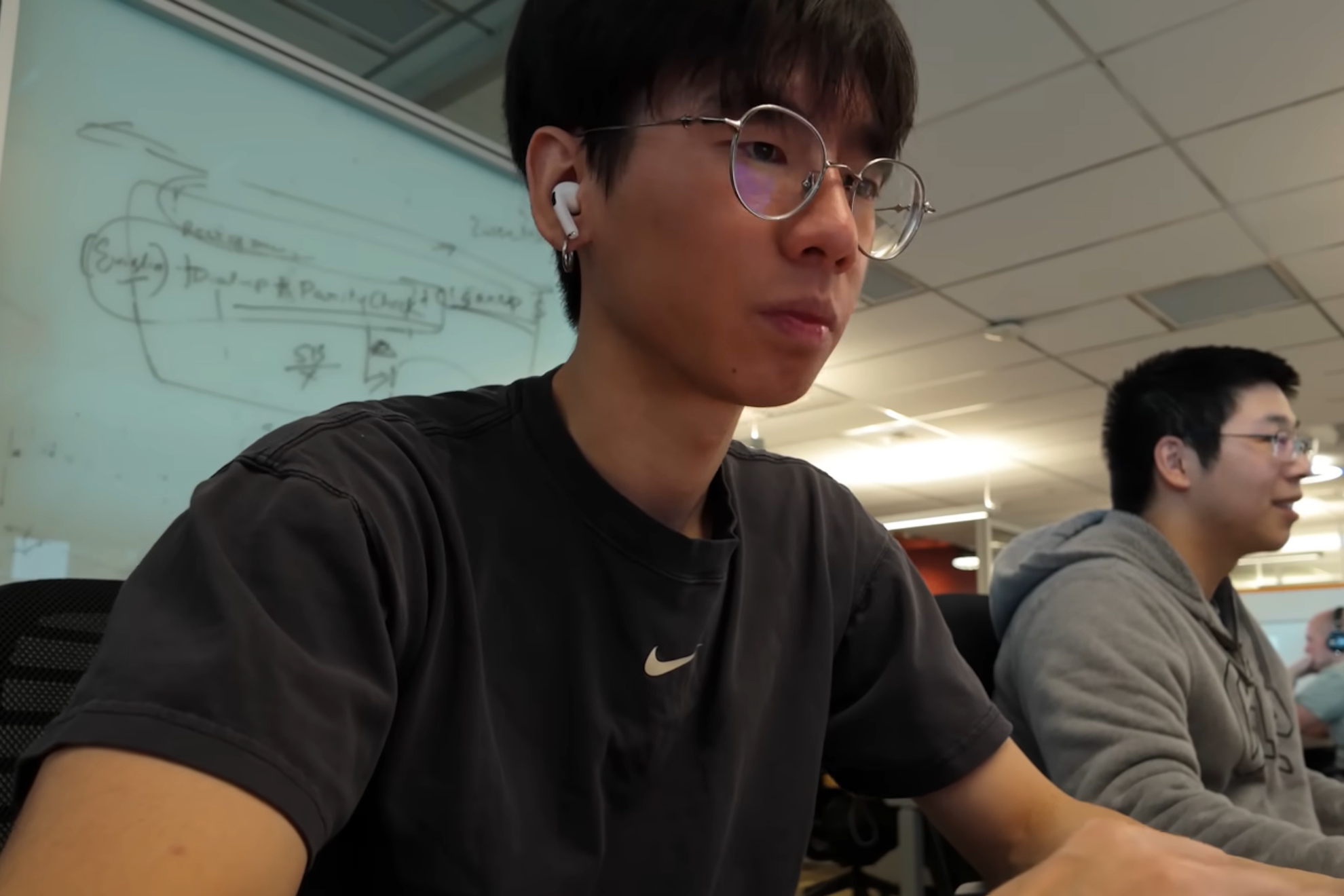 Phillip Che. YouTube