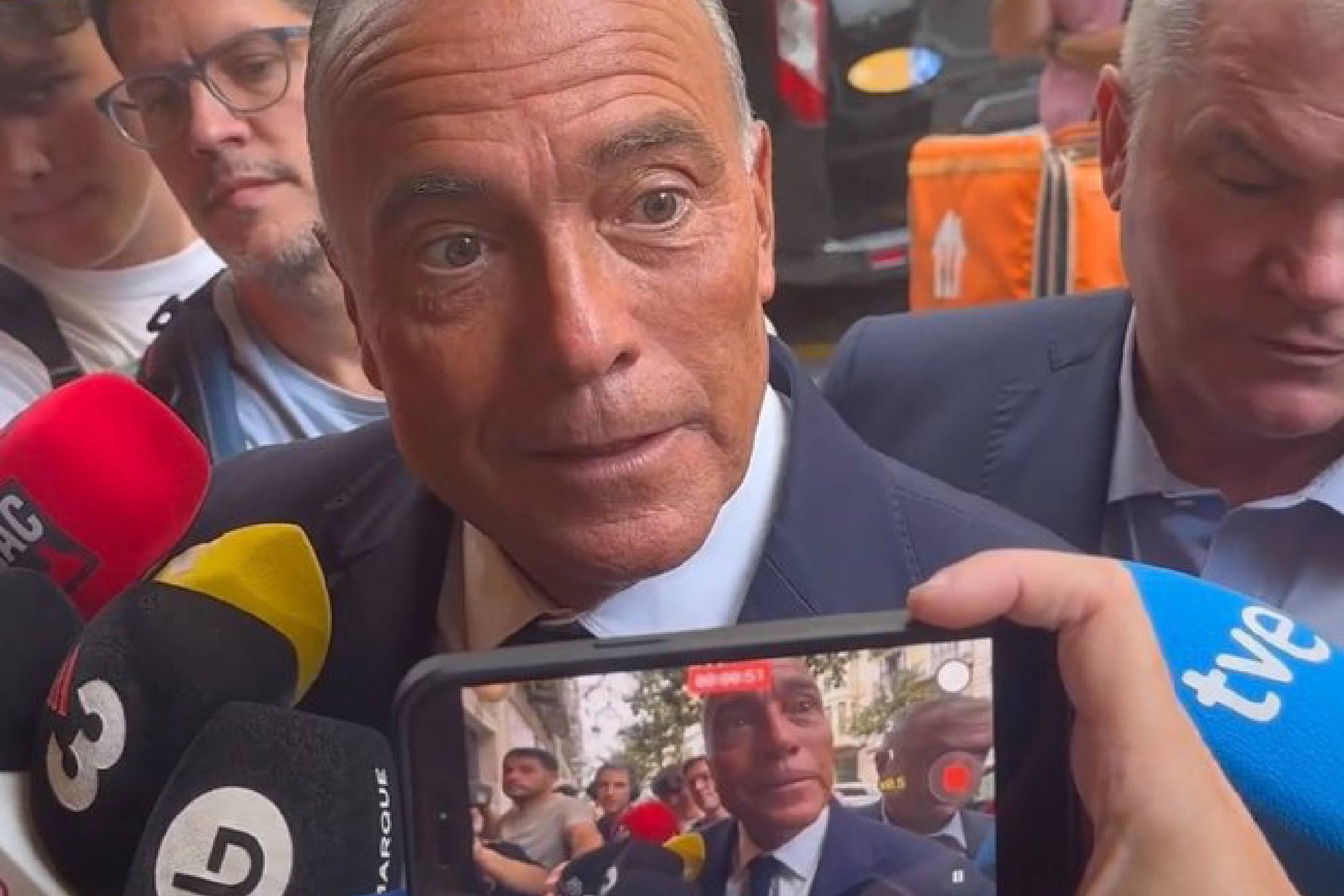 Rafa Yuste atendió a los medios antes de la comida de directivas para recibir al Racing