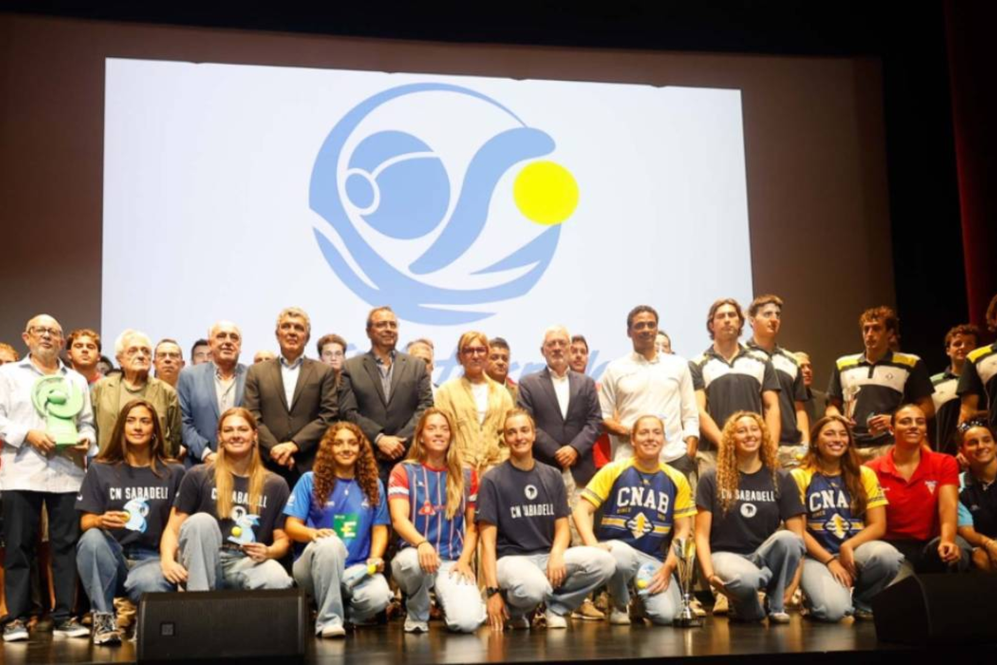 Los premiados en el acto de presentación de la nueva temporada. RFEN