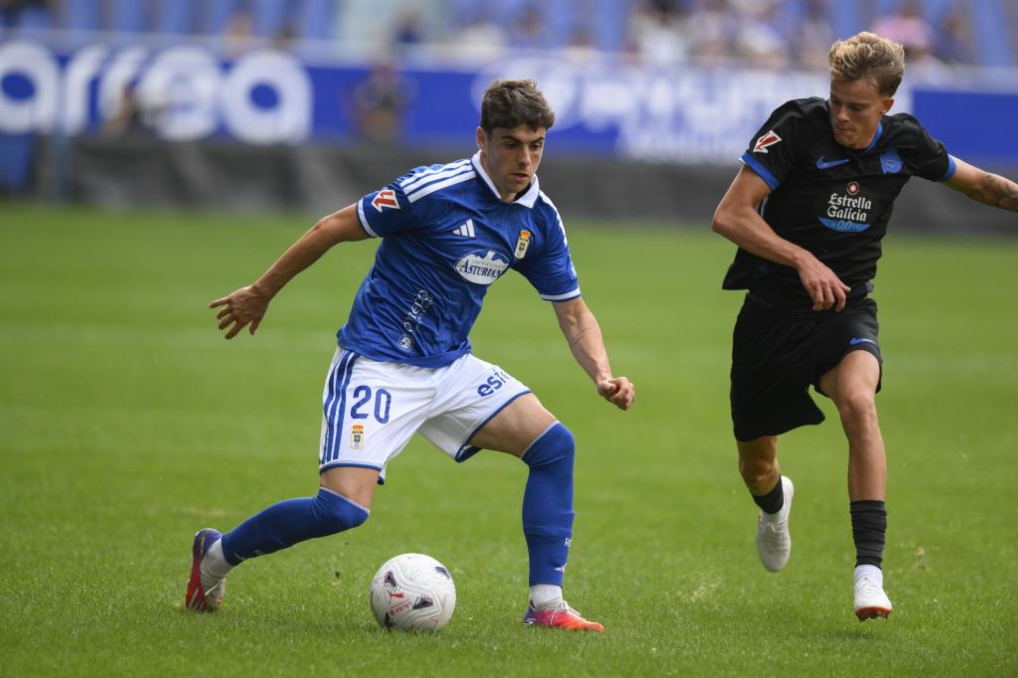 Pablo Sáenz, en un partido con el Oviedo. EFE