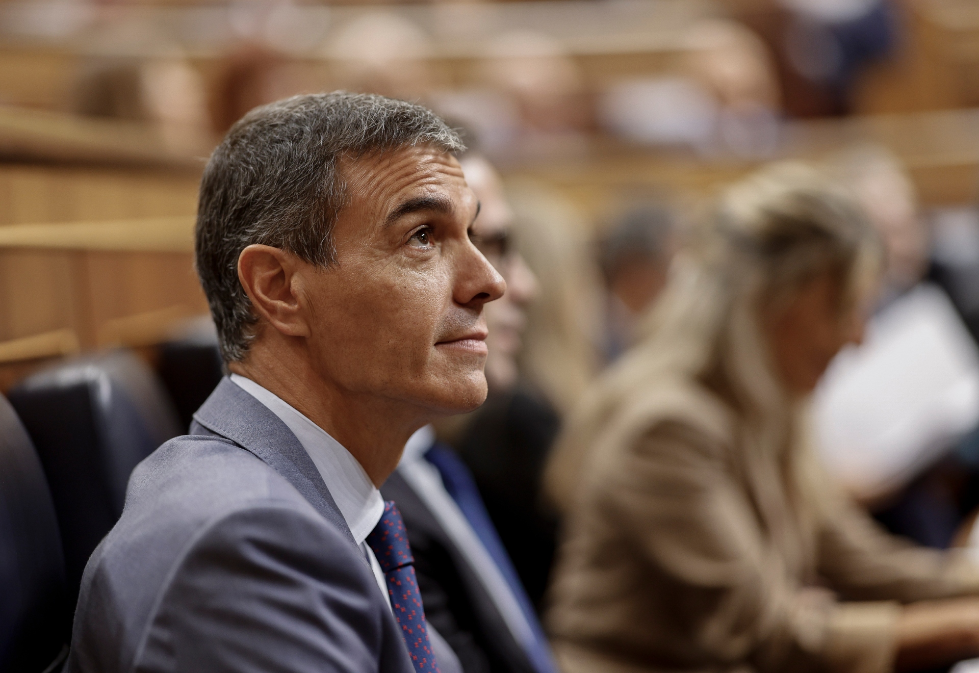 España y Francia logran que Bruselas empiece a hablar de fijar límites de acceso a las redes sociales