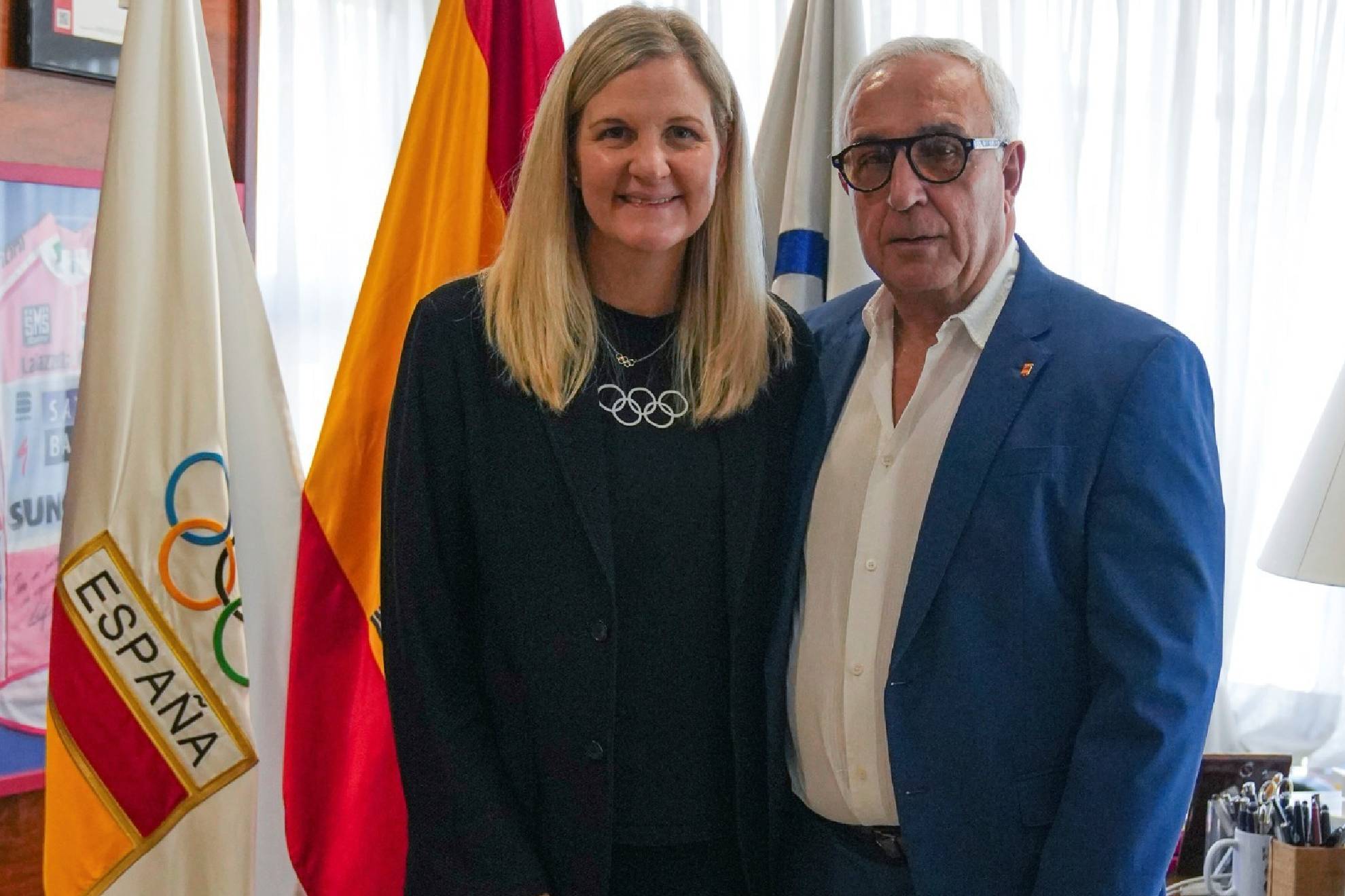La presidenta del COI, Kirsty Coventry, en el despacho de Alejandro Blanco