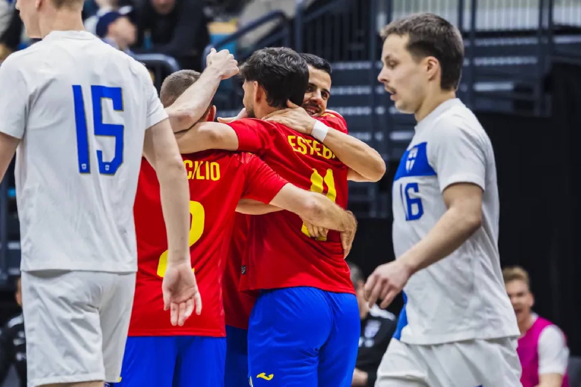 Cecilio, Esteban y Adri Rivera celebran un gol ante Finlandia en el último partido entre ambas selecciones disputado en Nokia RFEF