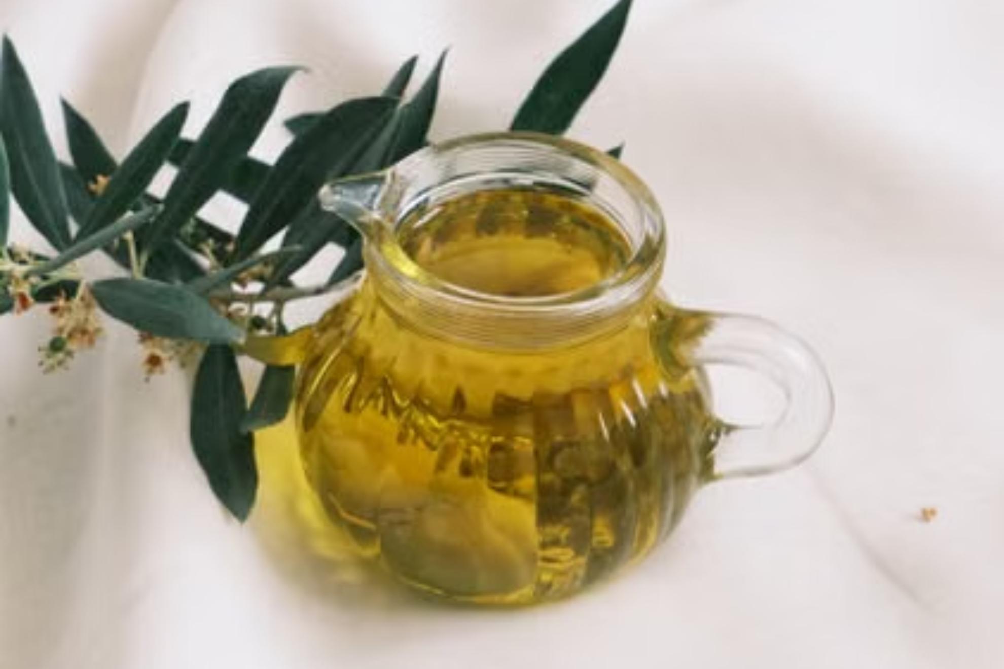 La ciencia desmonta el mito del aceite de oliva virgen extra en ayunas. PEXELS