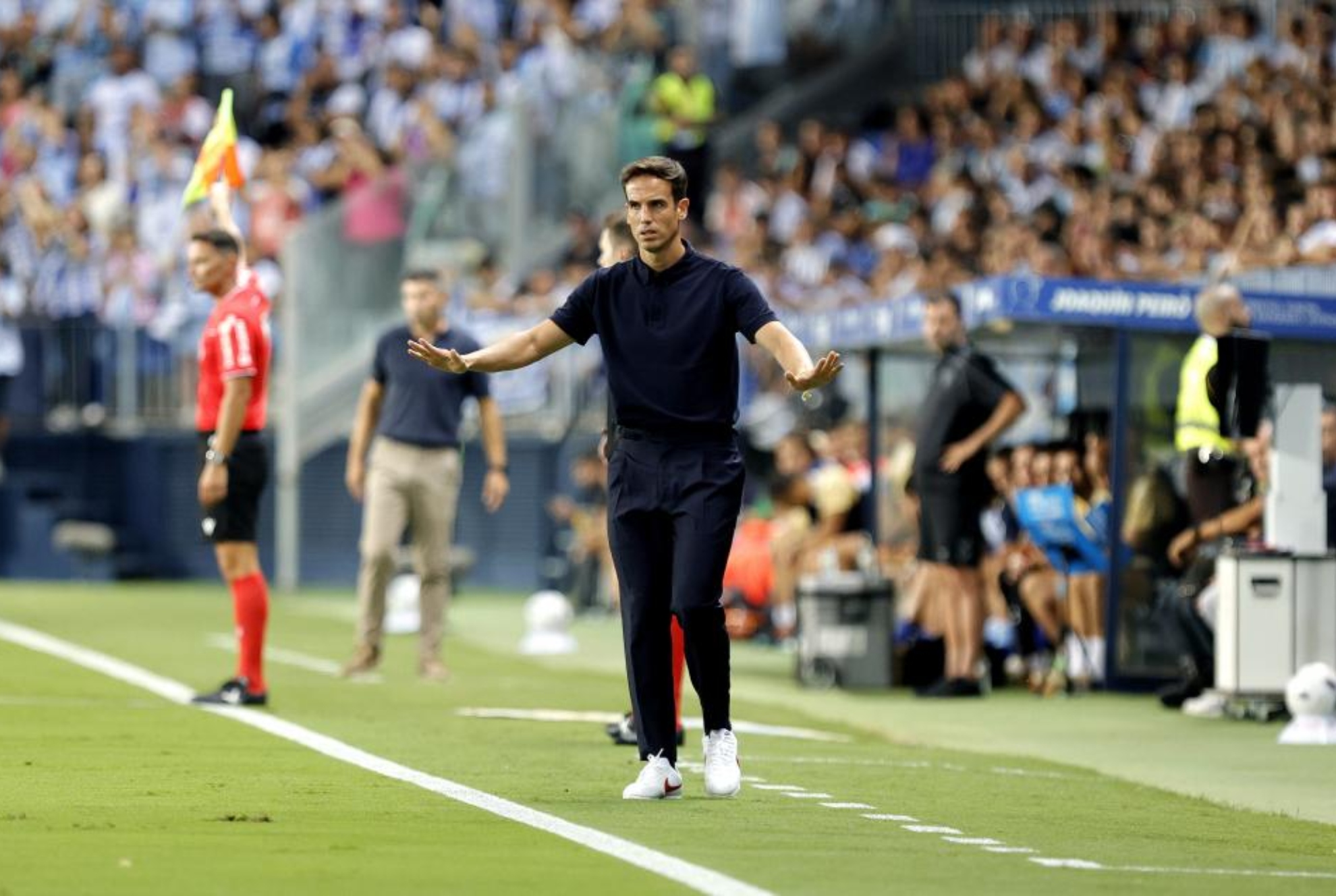 Iñigo Pérez, en un momento del encuentro ante el Málaga. MARILÚ BÁEZ