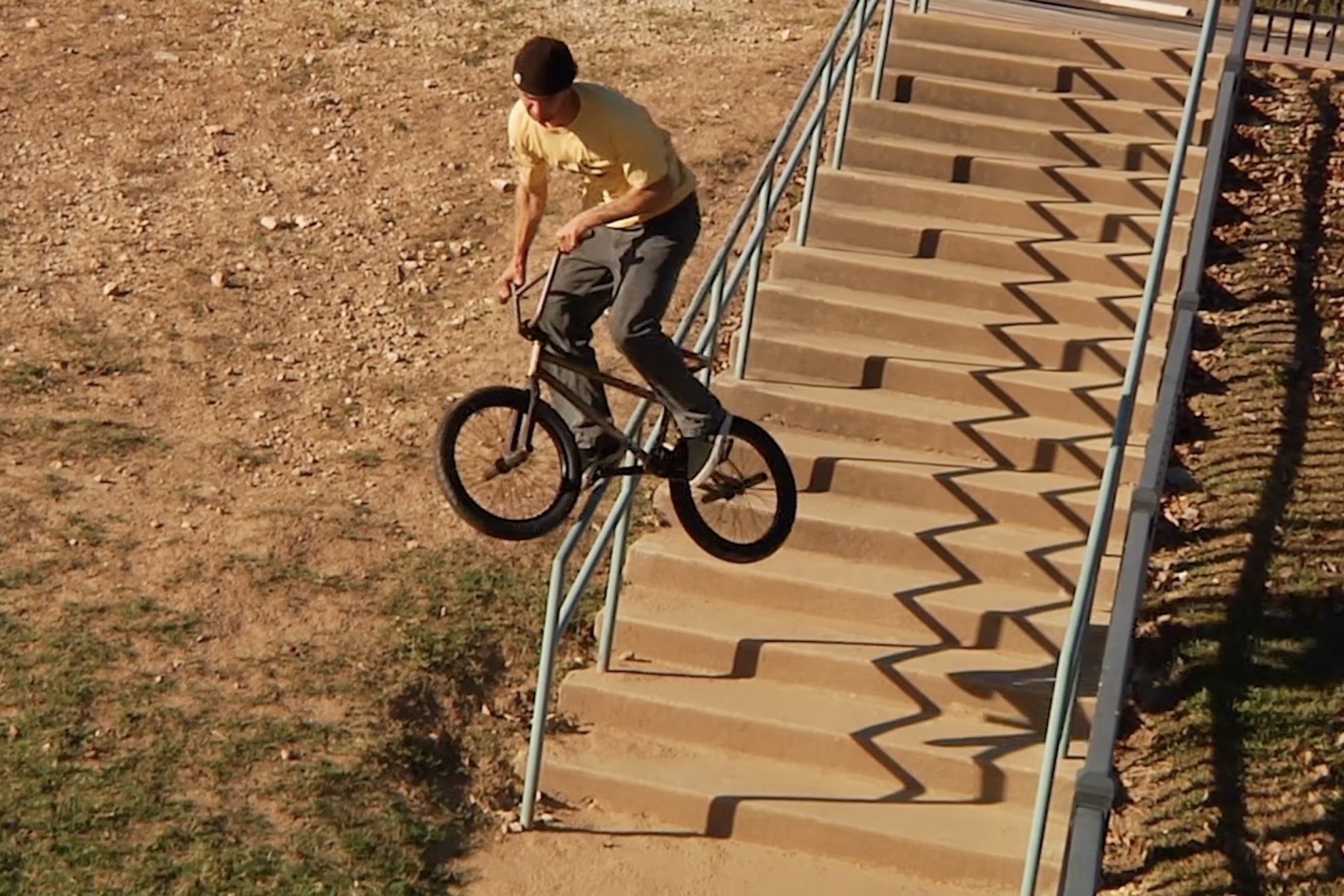Trent Lutzke protagoniza ahora una de las secciones de Hair of the Dog, la película que él mismo ha construido detrás de la cámara. BSD BMX