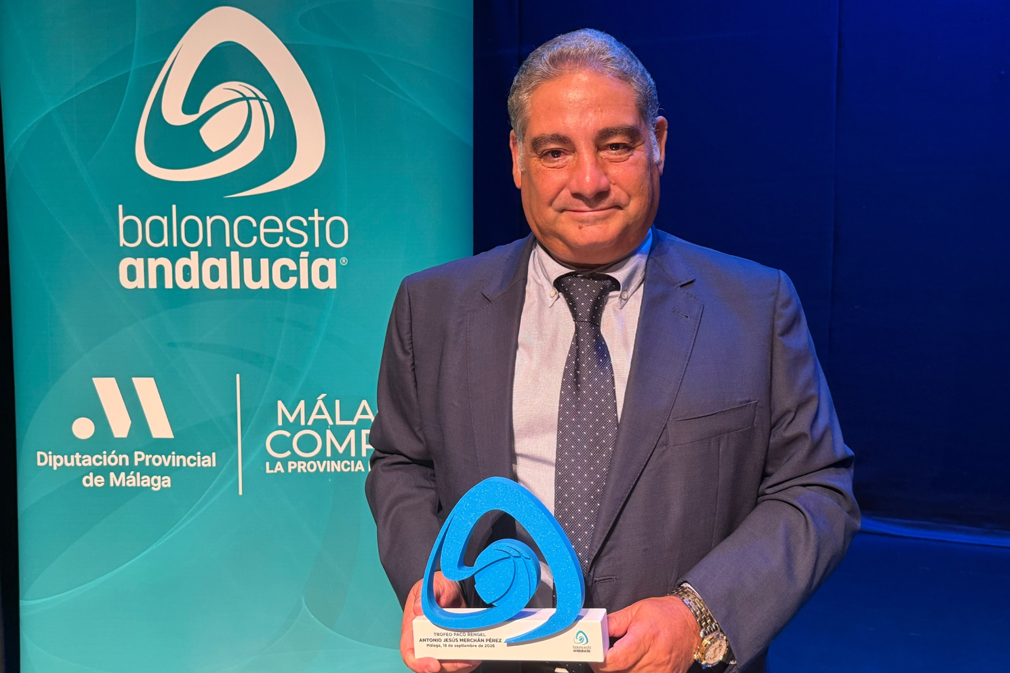 Antonio J. Merchán recibe Premio Paco Rengel por su trayectoria en el periodismo malagueño