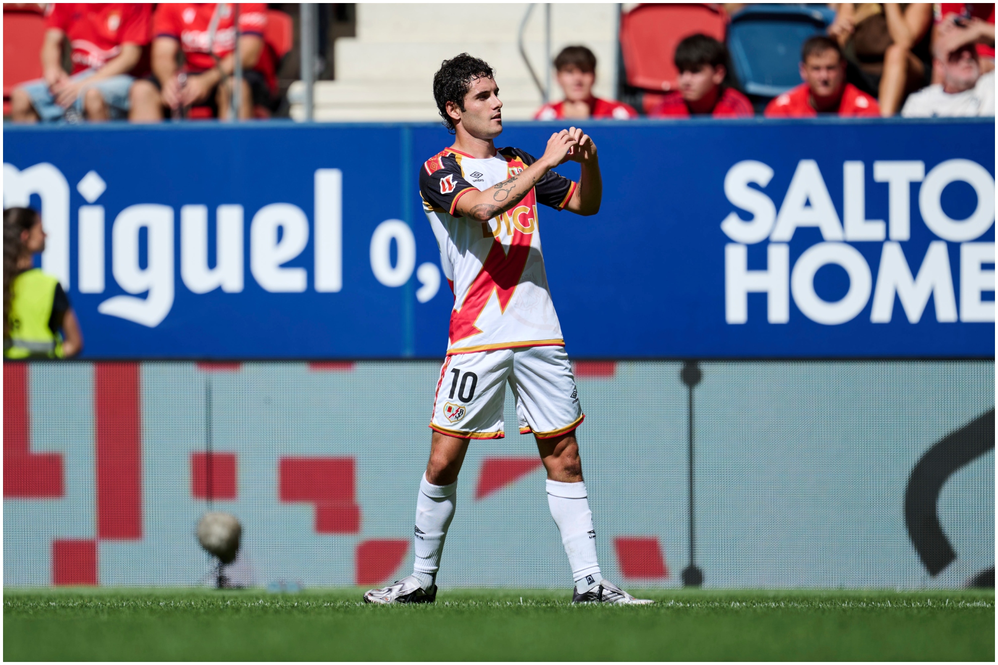 Camello celebrando el gol en El Sadar.