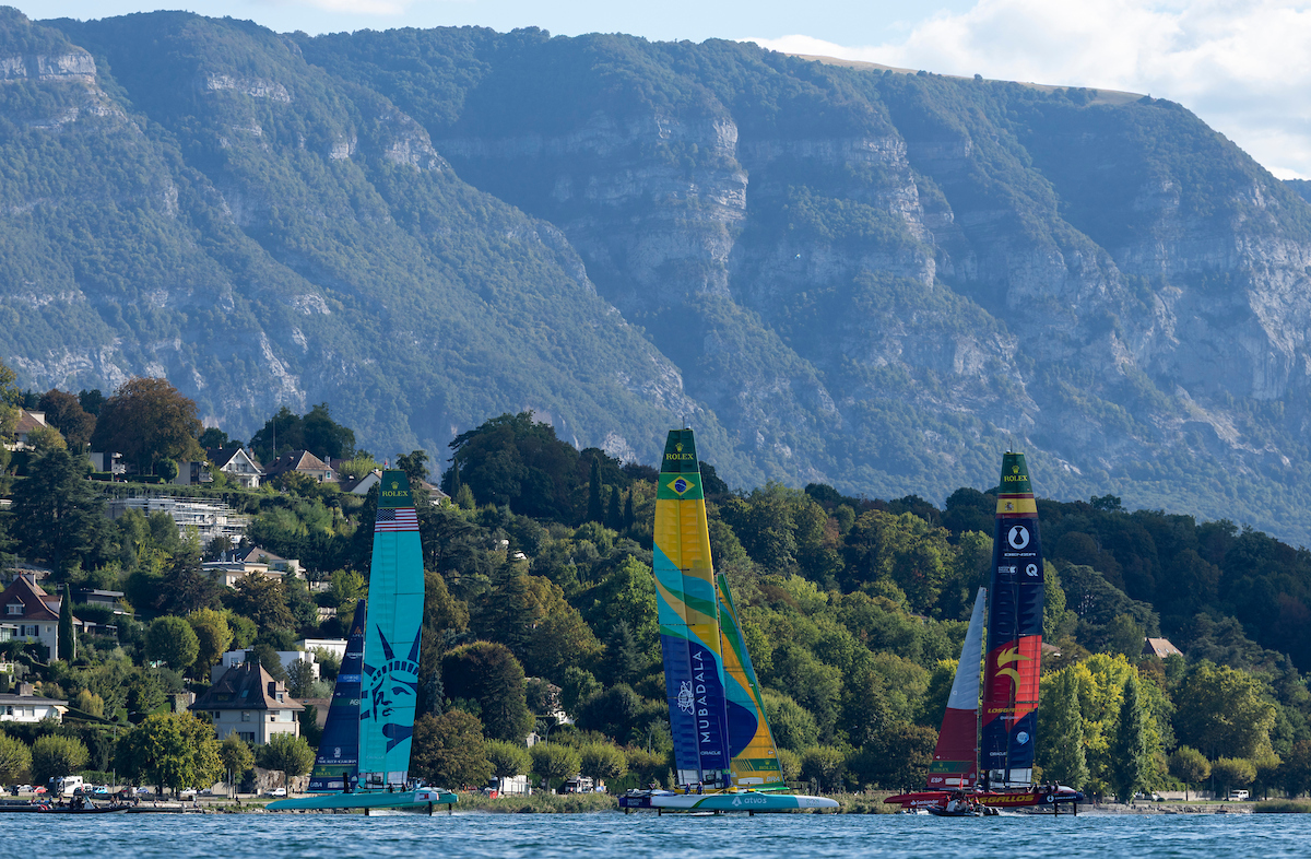Estados Unidos, Brasil y España, en el lago Leman del GP de Suiza de SailGP. Felix Diemer / SailGP