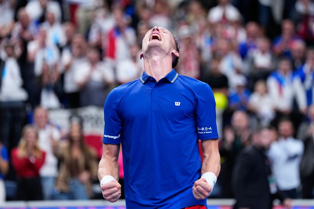 Jiri Lehecka célèbre la fin du match