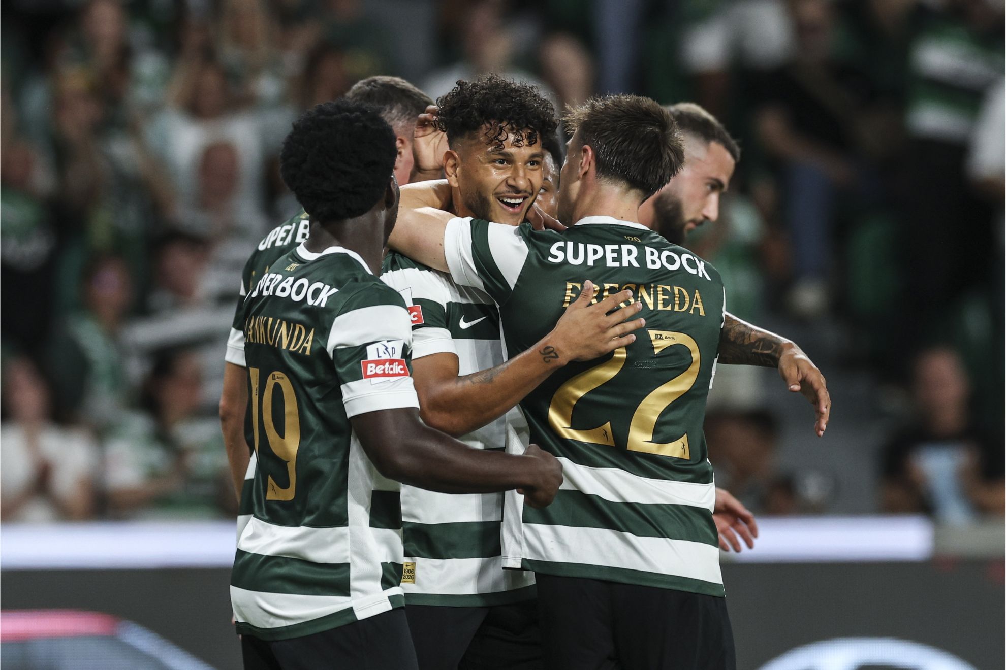 Fresneda celebra junto a Luis Suárez