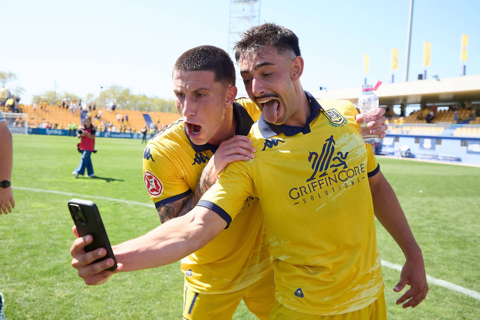 Felicidad alfarera tras un gran partido en Santo Domingo