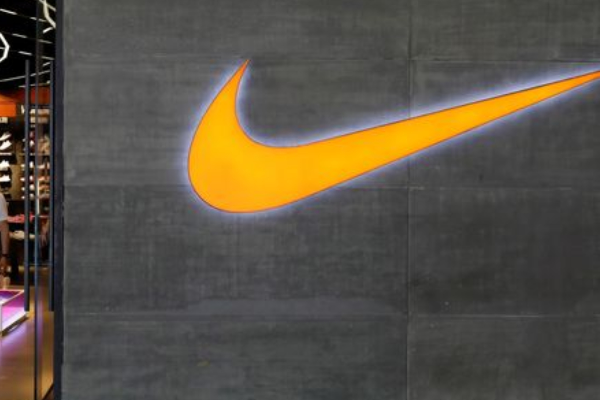 NIKE EFE