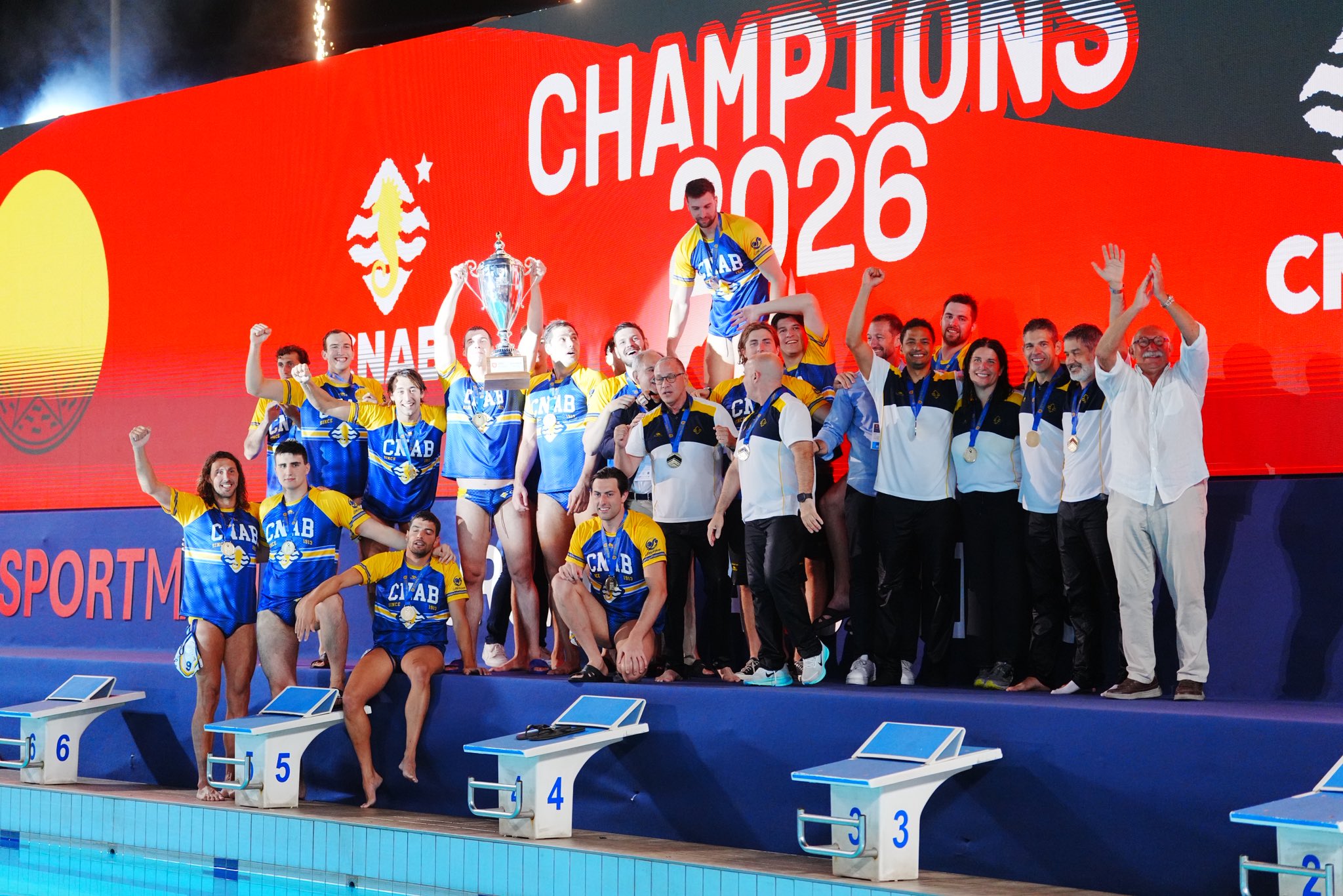 El Barceloneta celebrando el título de campeones de la Champions 2026. @CNAB_oficial