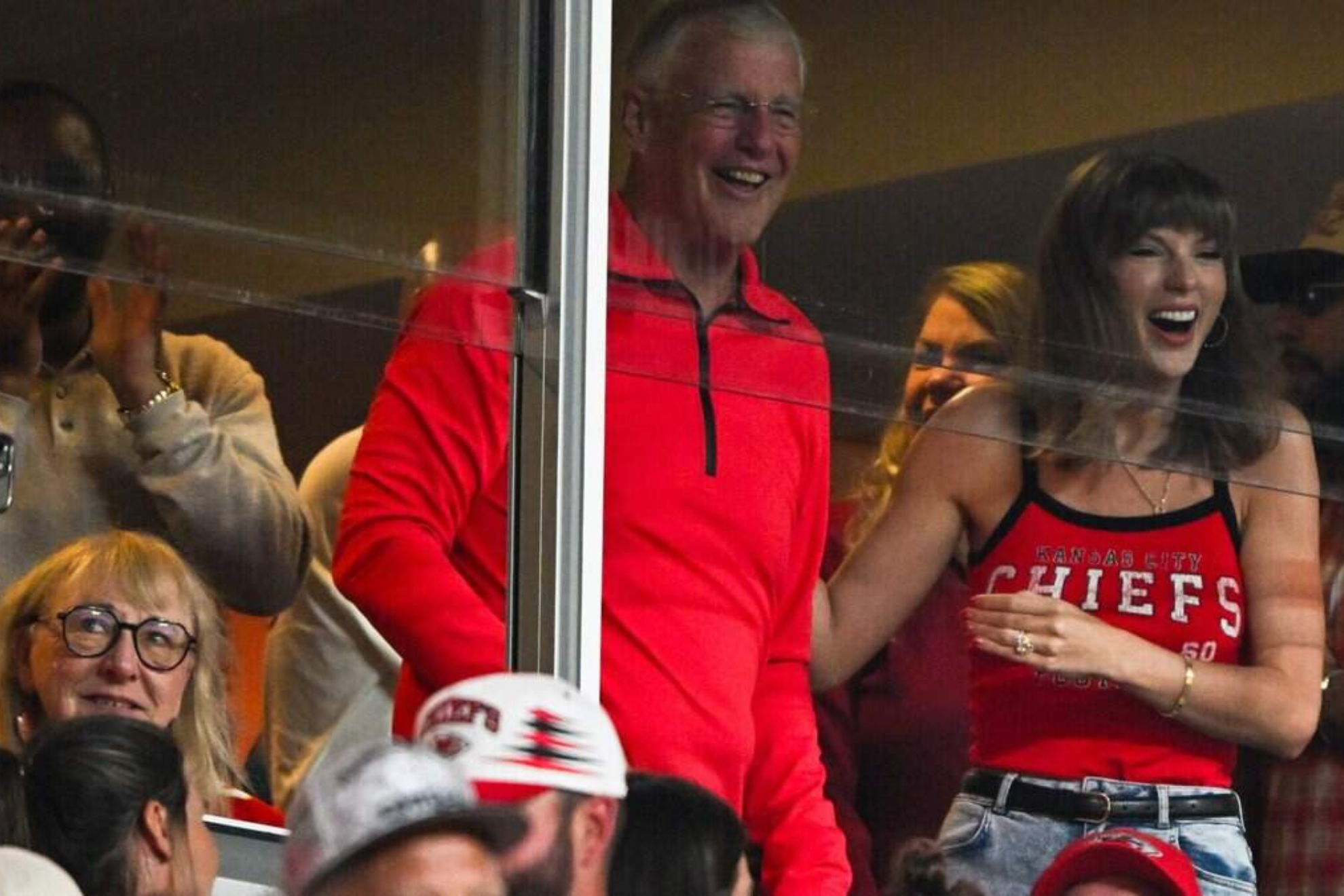 Taylor Swift durante el partido de su marido Travis Kelce