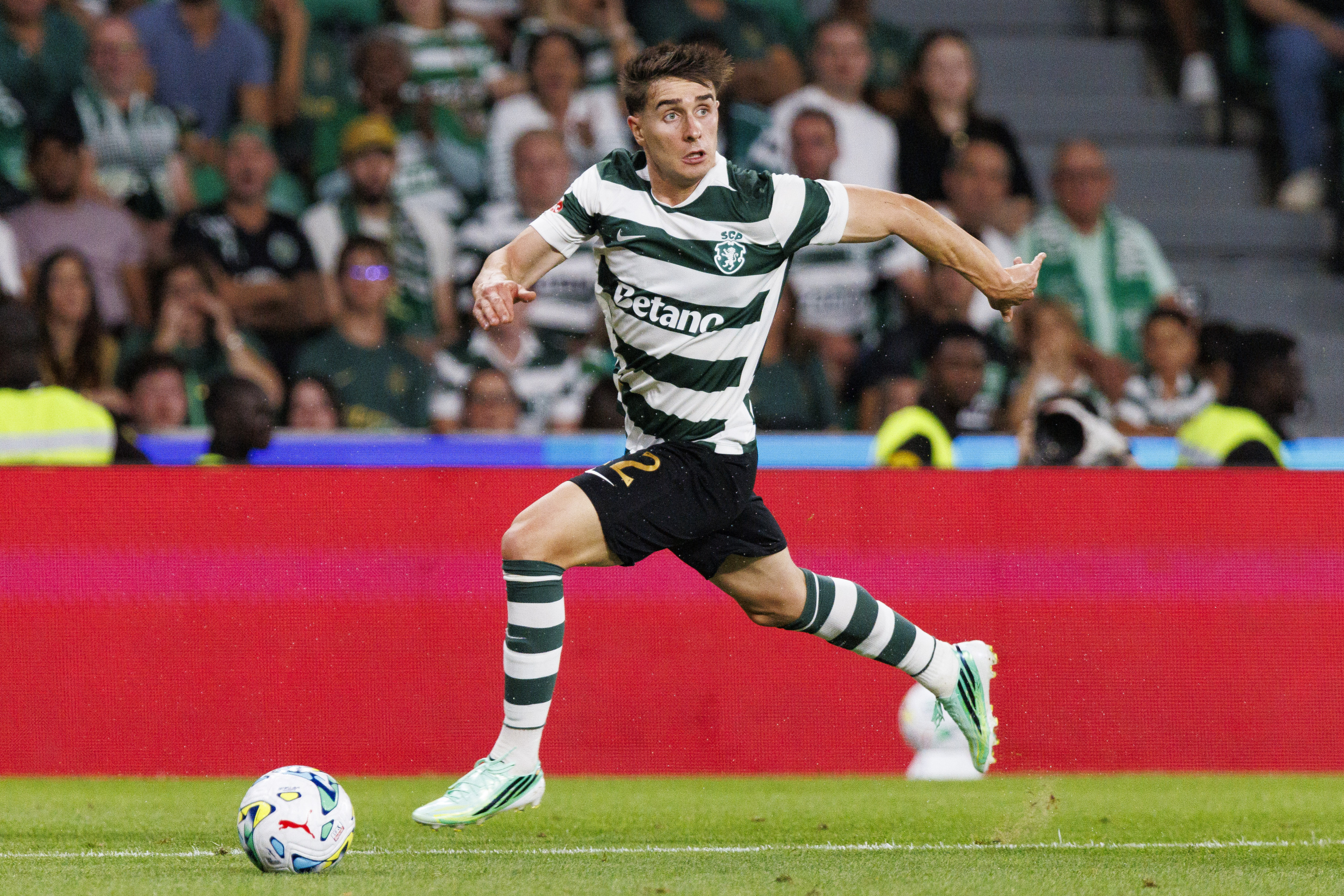 Iván Fresneda, durante un partido con el Sporting. Getty Images
