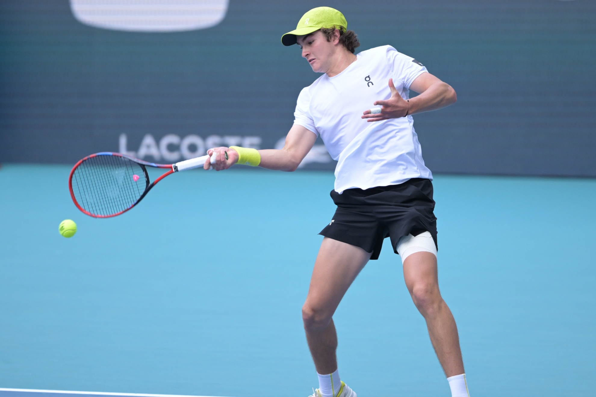 Joao Fonseca pega de derecha. ATP Tour
