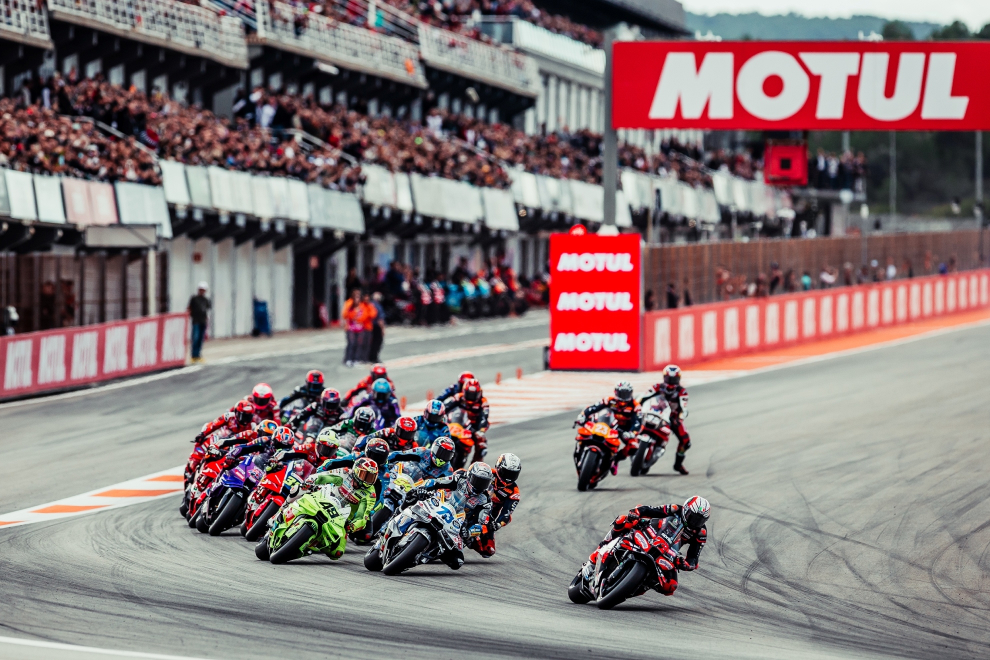 Salida del GP de Valencia de 2025. MOTOGP