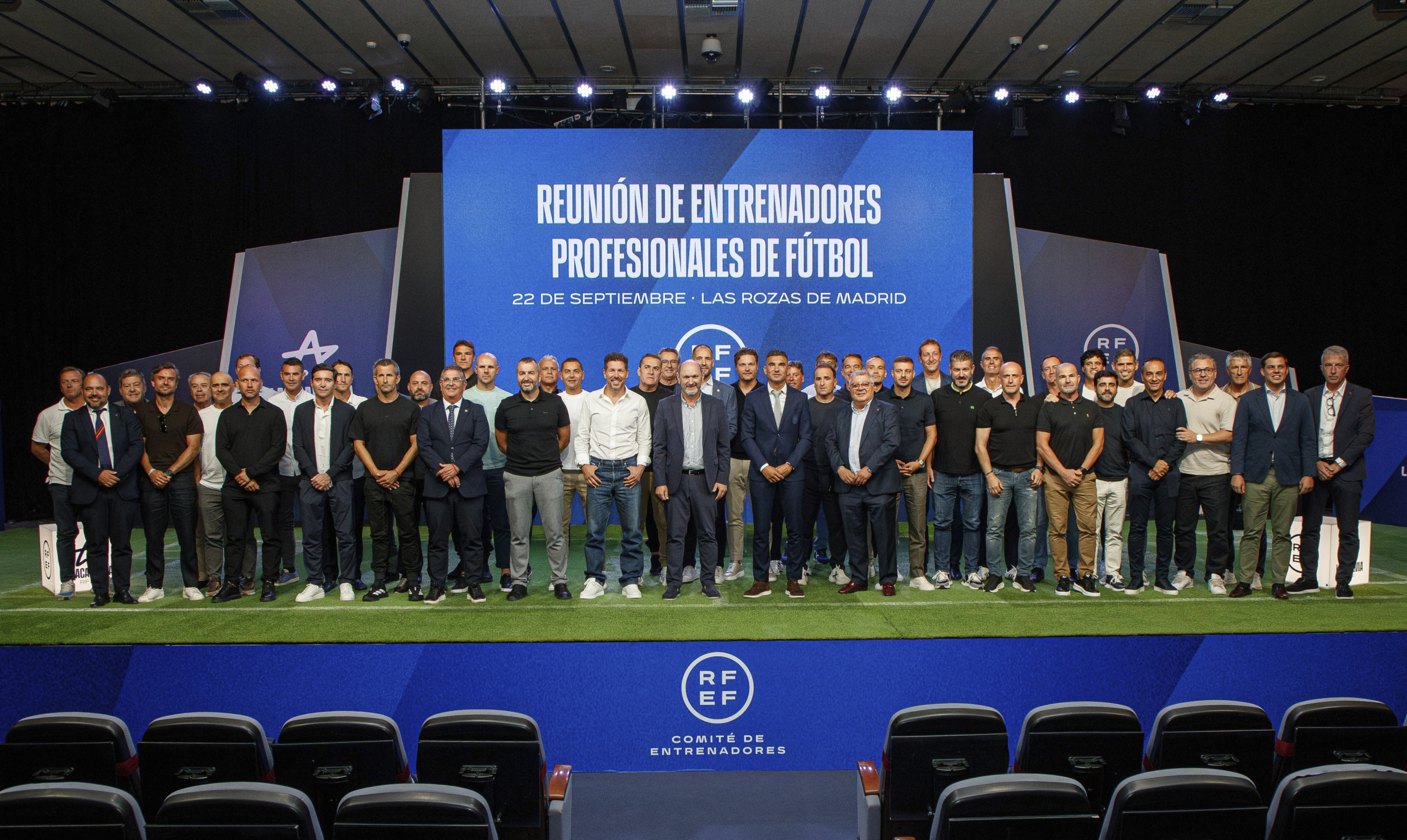 Reunión de entrenadores en la RFEF MARCA