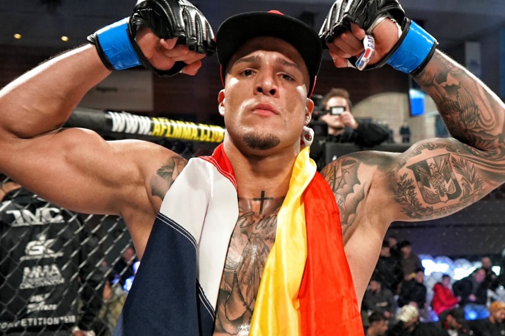 Jeffry Batista celebra una victoria.