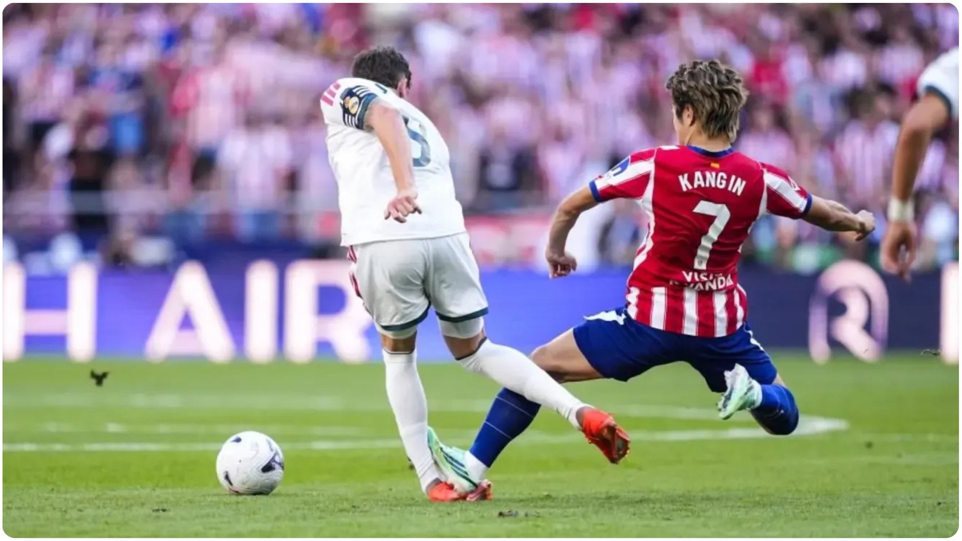 La acción entre Fede Valverde y Kang In Lee del último derbi madrileño