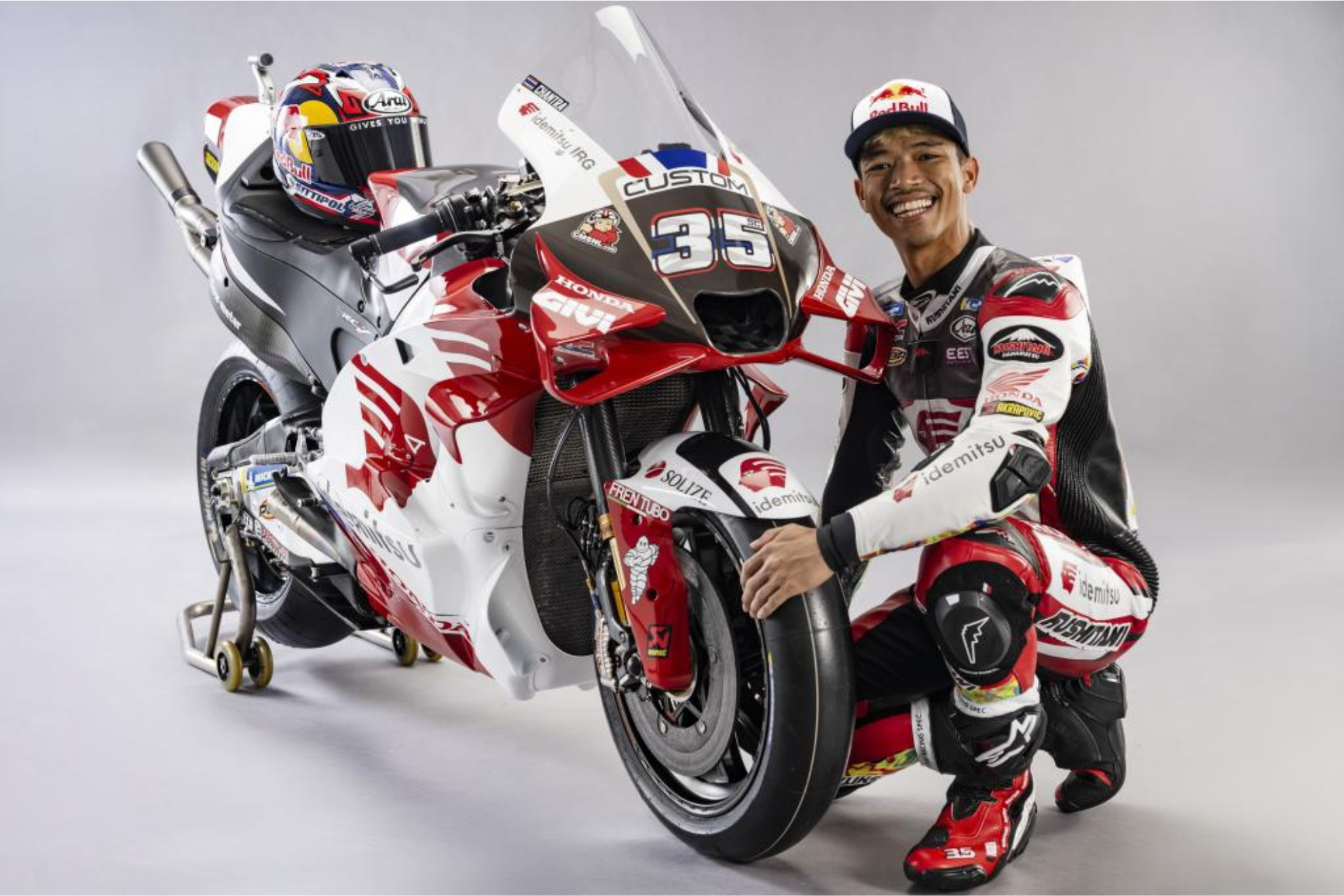 Somkiat Chantra en la presentación del equipo LCR HONDA en 2025.