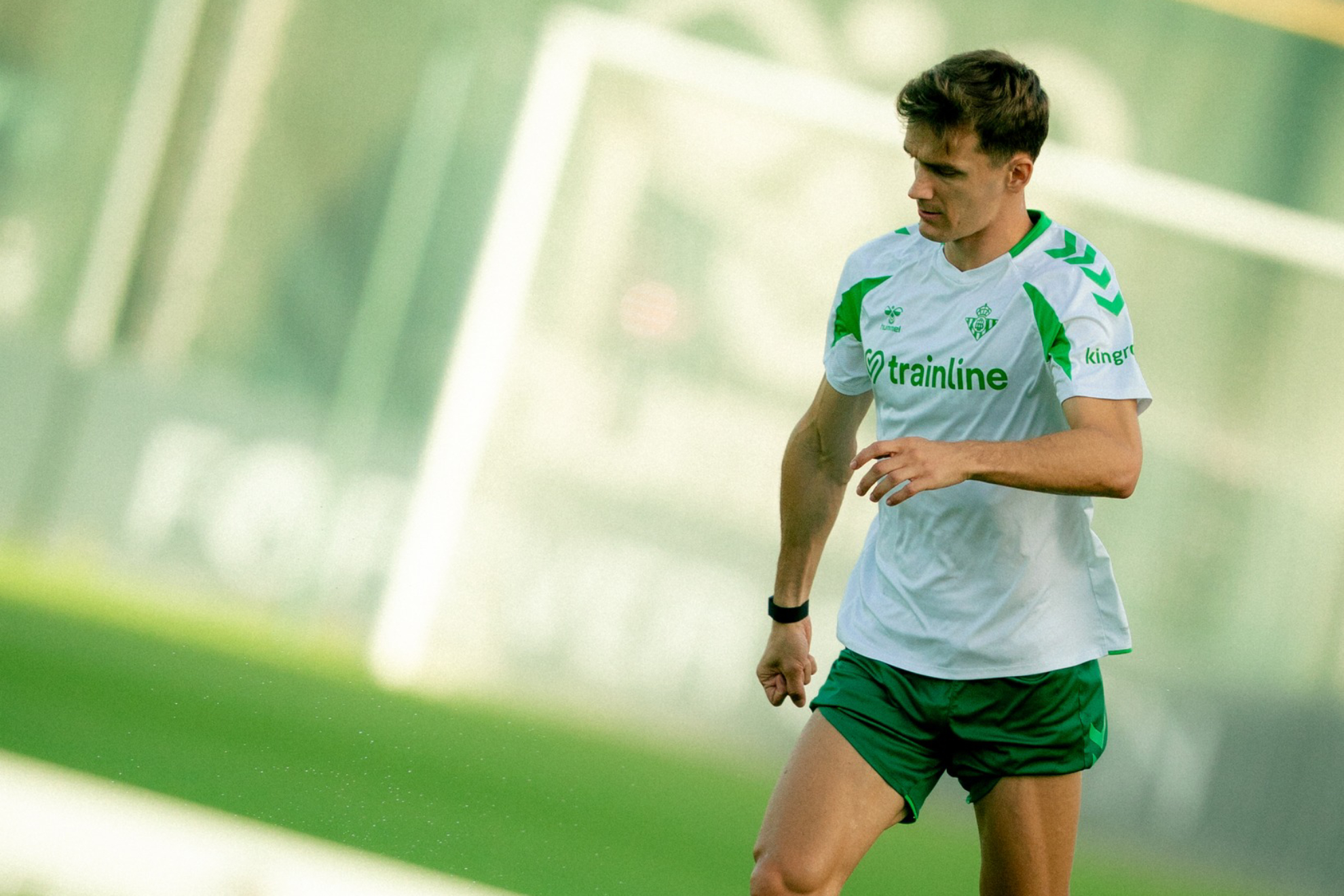 Diego Llorente, entrenándose REAL BETIS