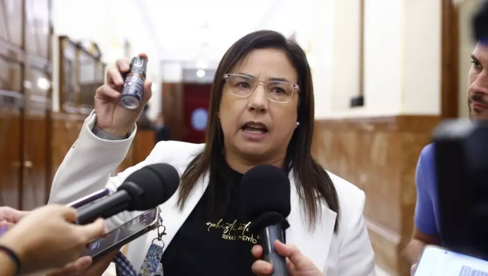 La diputada del PP, a su salida del Congreso.