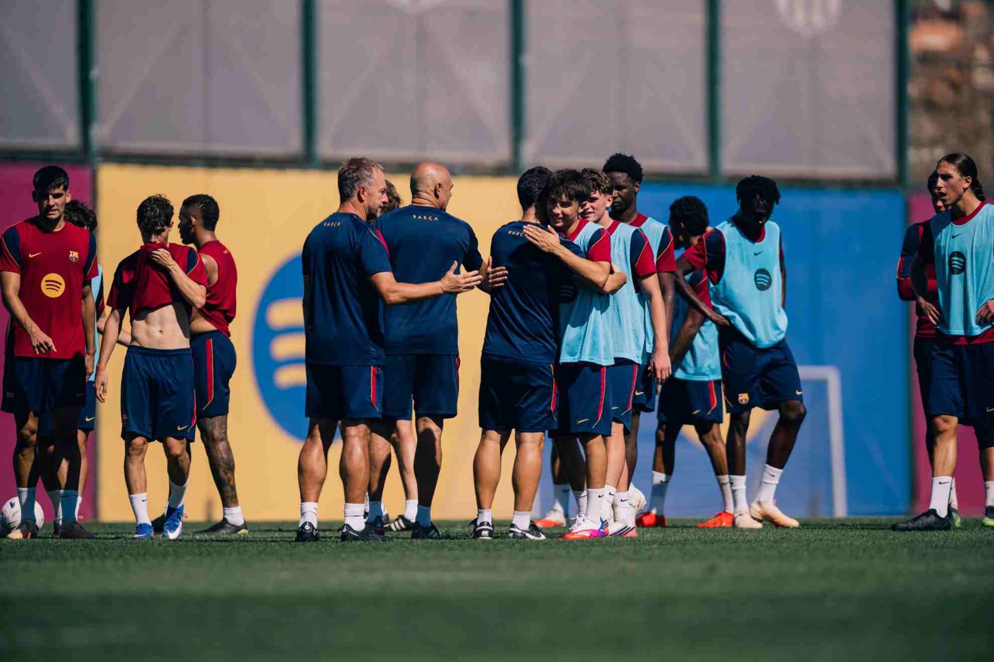 Flick y los jugadores en la sesión de hoy